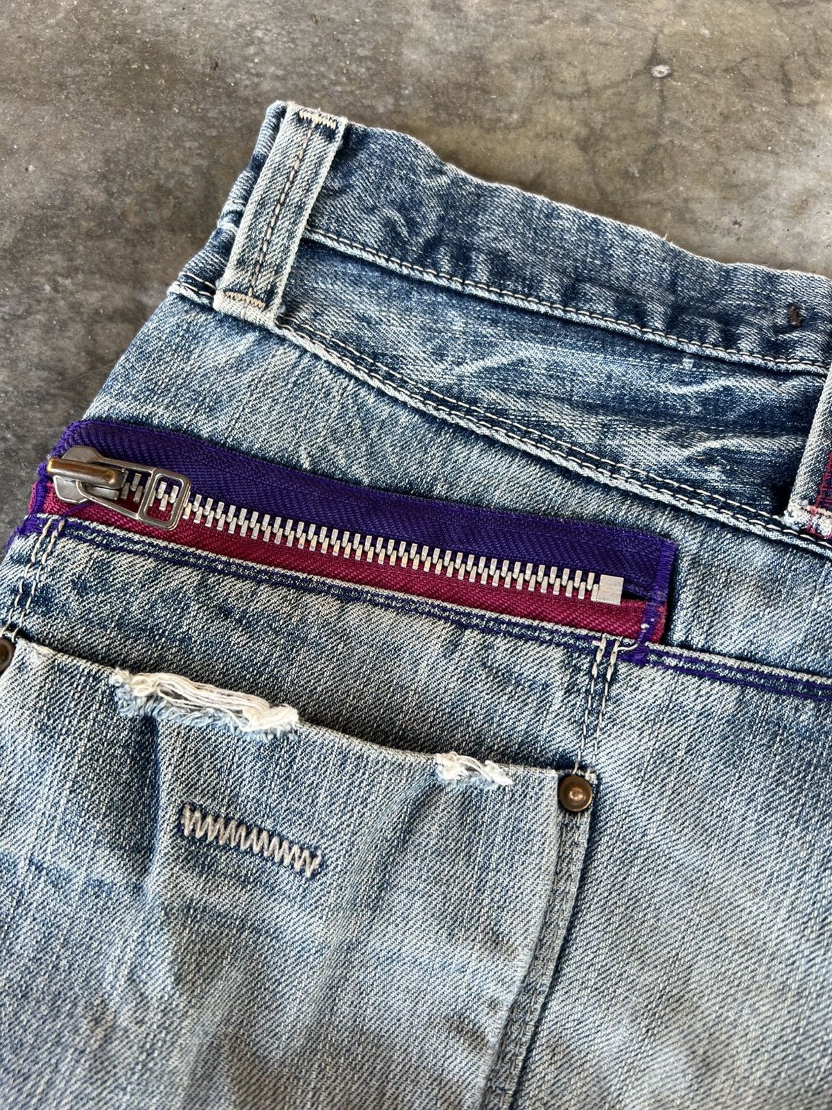 Japanese Brand 💥FLARE💥VINTAGE 90’S STYLE BLUE WAY DISTRESS JEANS VERY RARE Size US 31 - 17 Thumbnail