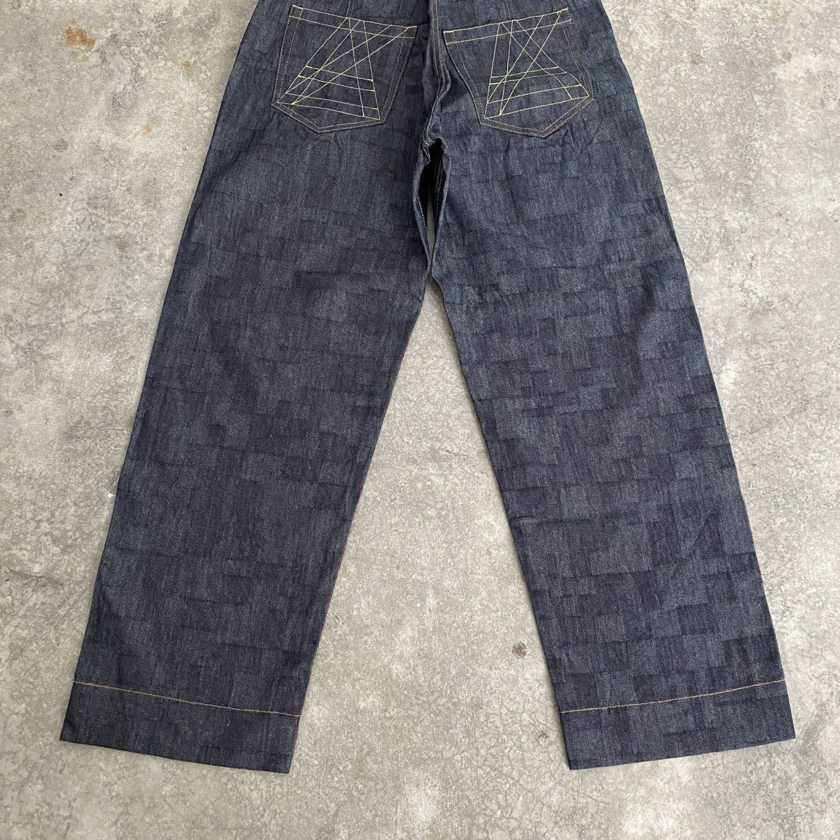 ANREALAGE BNWT ANREALAGE Made In Japan Super Wide Baggy Denim Jeans Size US 36 / EU 52 - 15 Thumbnail