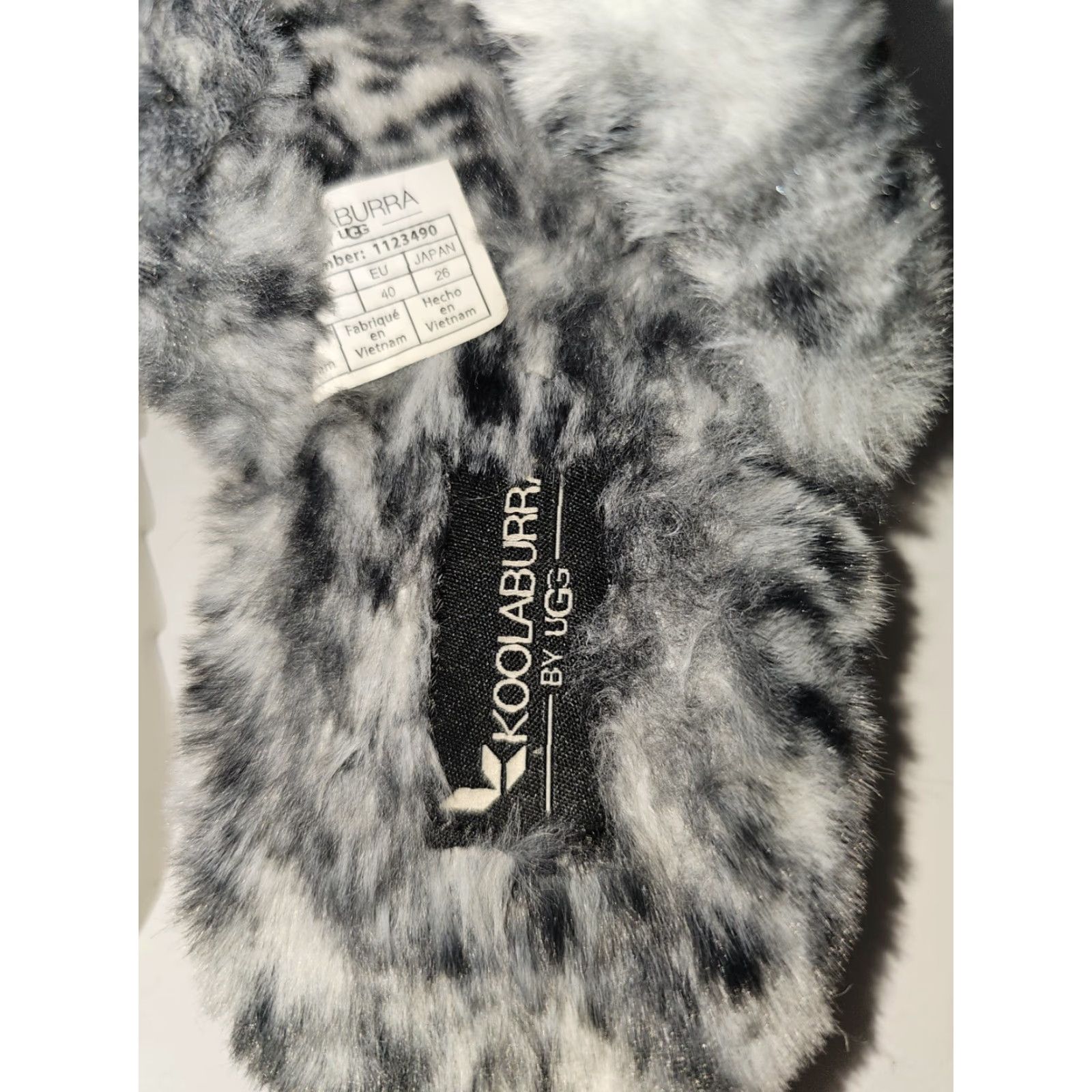 Vintage KOOLABURA BY UGG Faux Fur Animal Print Platform Slippers Sandals Womens Size 9 Slipper Black Size US 9 / IT 39 - 7 Thumbnail