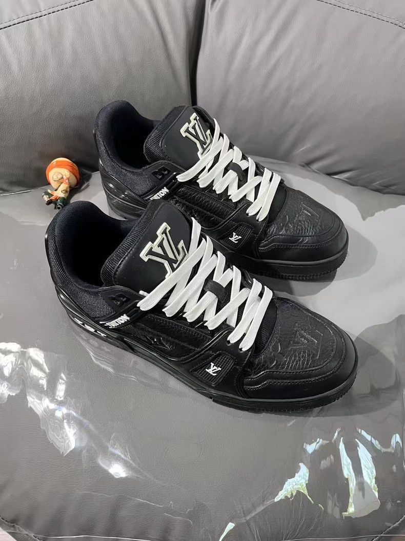 Louis Vuitton Louis Vuitton Louis Vuitton Trainer Black Sneakers Size 40 Size US 10 / EU 43 - 3 Thumbnail