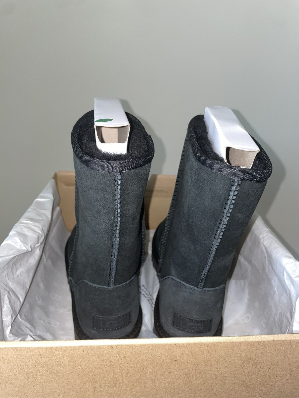 Ugg UGG Women’s Classic Short II Size US 9 / IT 39 - 4 Thumbnail