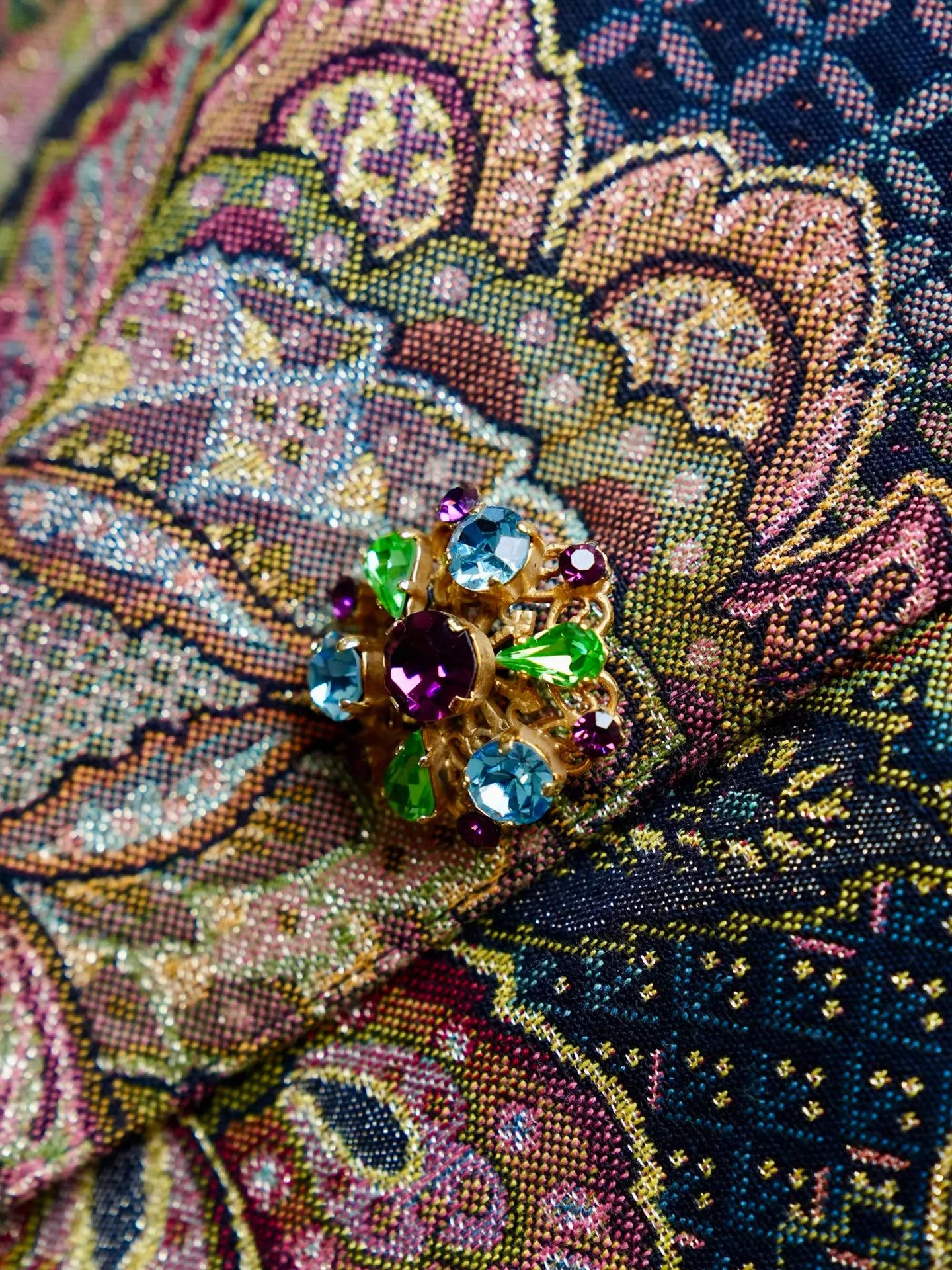 Christian Lacroix Christian Lacroix Vintage Baroque Gold-Embroidered Blazer Size S / US 4 / IT 40 - 4 Thumbnail
