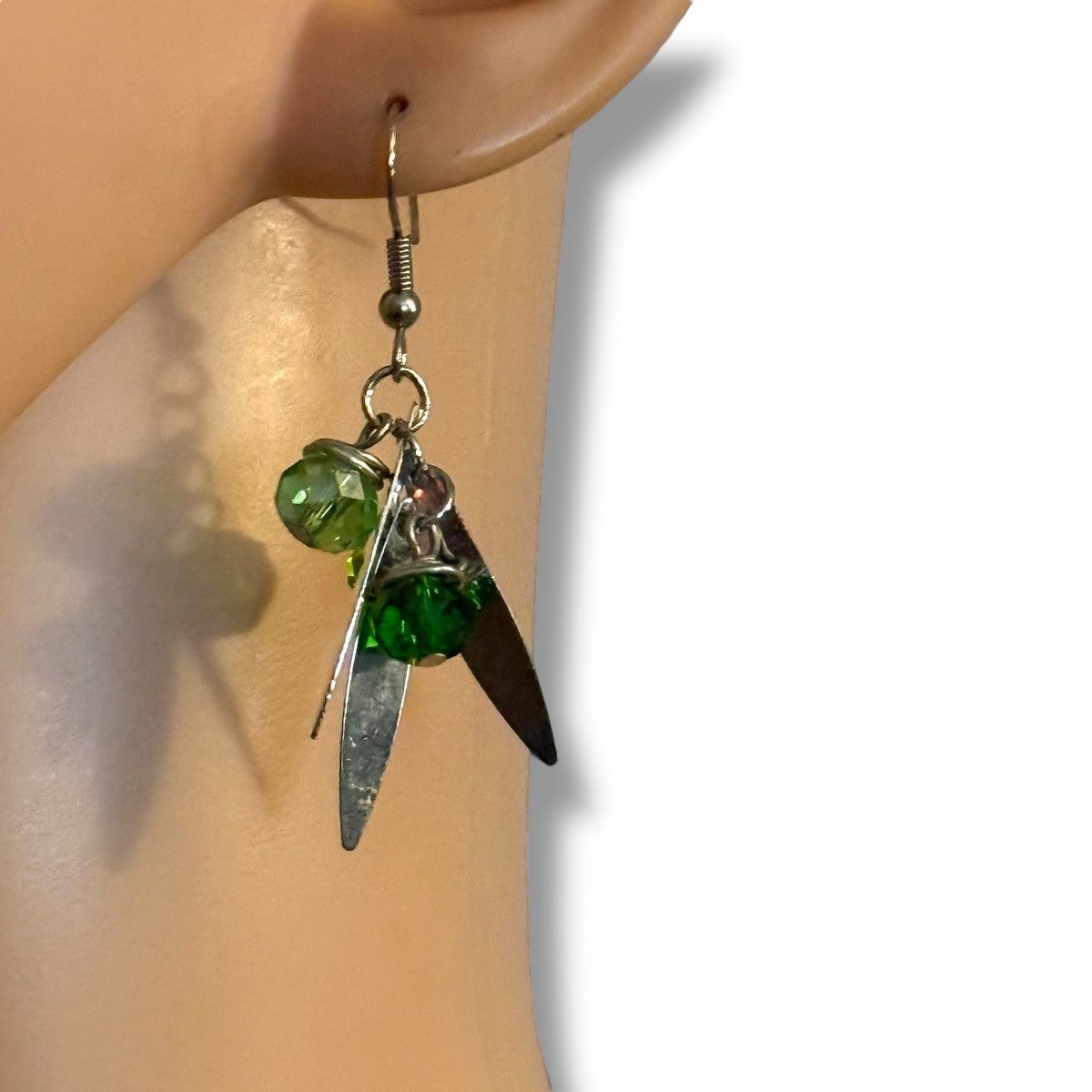 Other Silver tone silver dangles and green bead dangle earrings Size ONE SIZE - 3 Thumbnail
