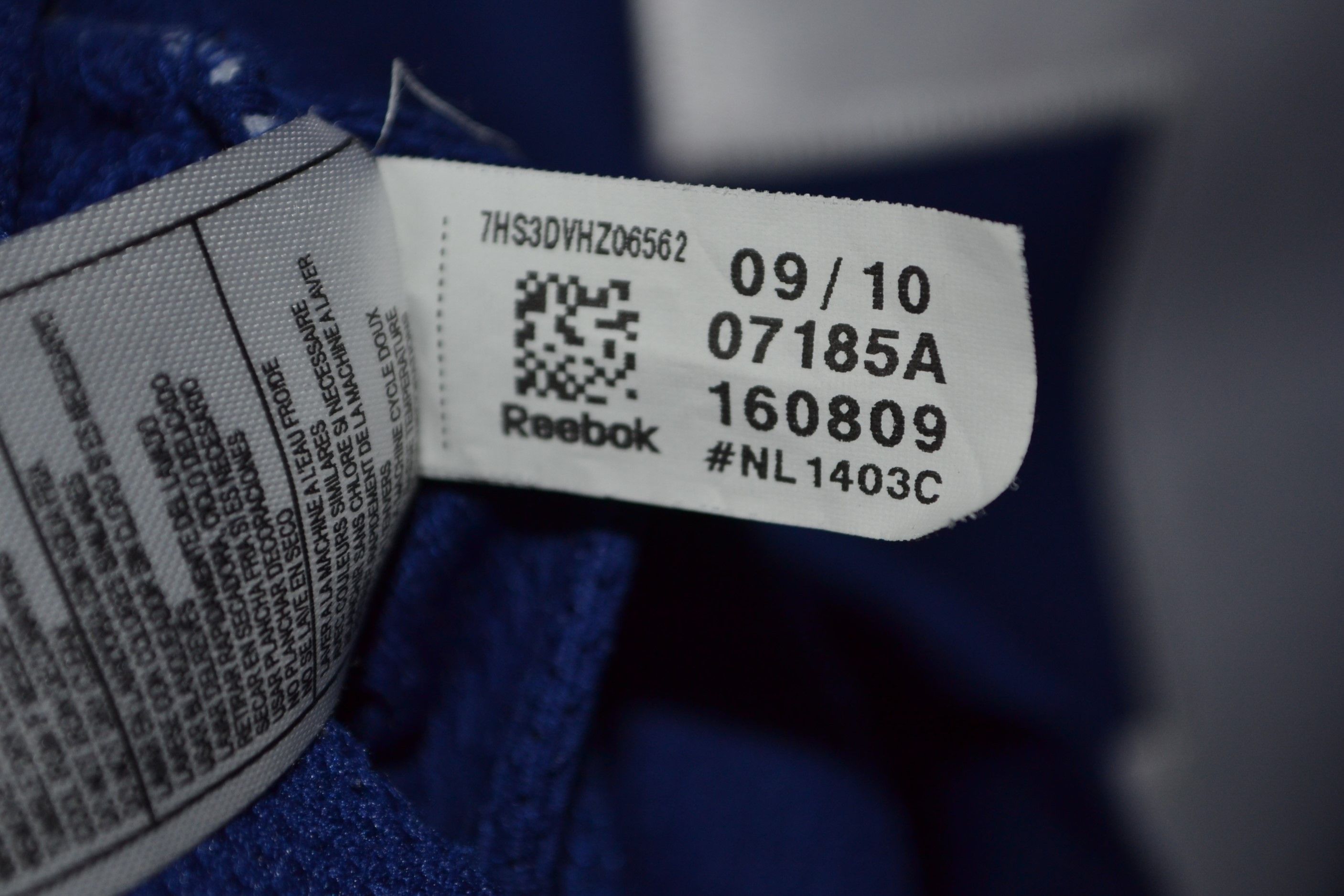 Reebok Toronto Maple Leafs Reebok Dion Phaneuf NHL Jersey 2010 L Size US L / EU 52-54 / 3 - 14 Thumbnail