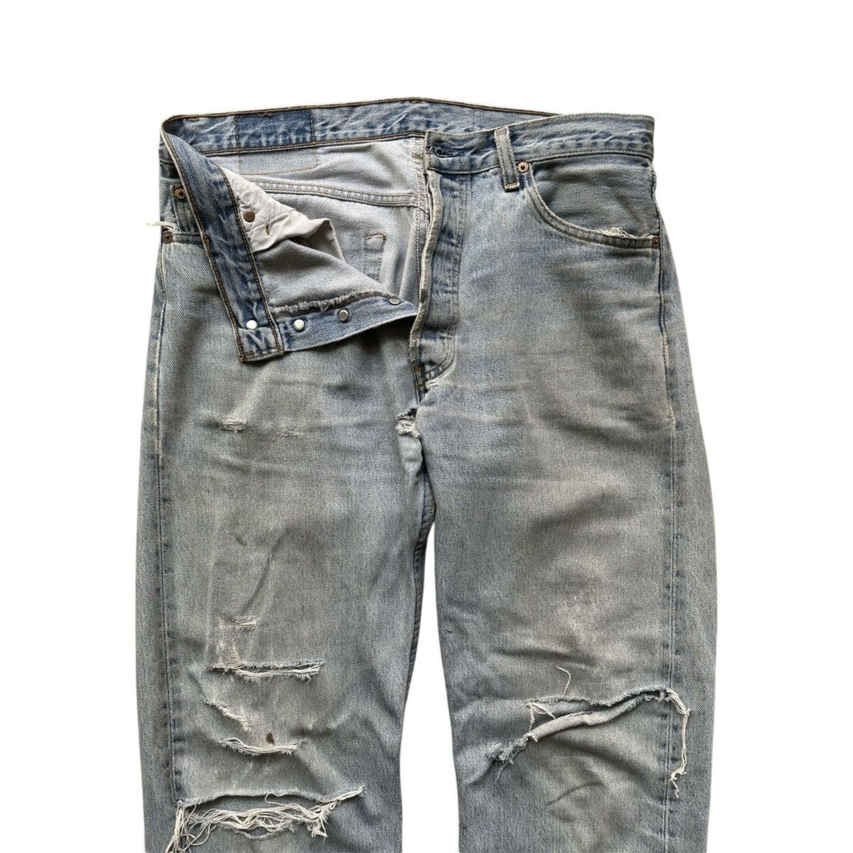 Levi's 1990’s Vintage Levi’s 501 Jeans Distressed Denim Button Fly Size US 33 - 9 Thumbnail