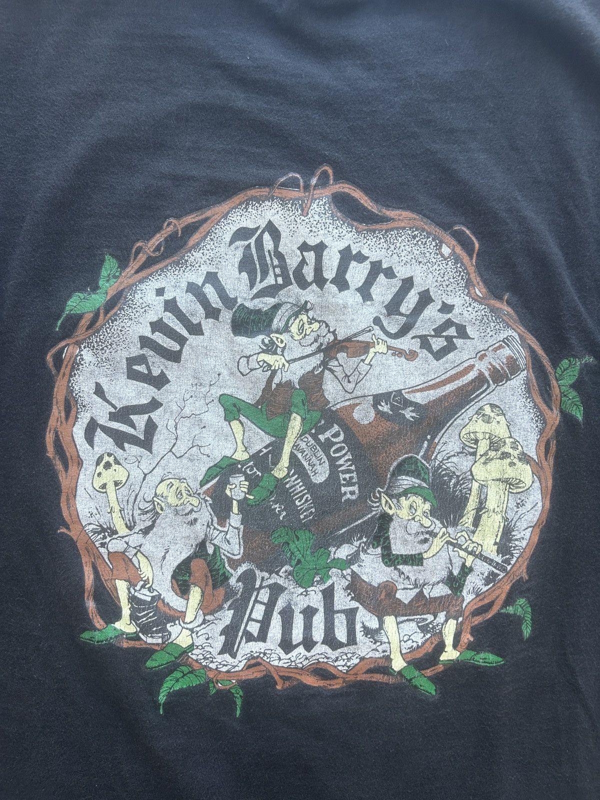 Vintage Vintage Y2K Kevin Barry’s Pub Graphic Tee Faded Black Size US M / EU 48-50 / 2 - 3 Thumbnail