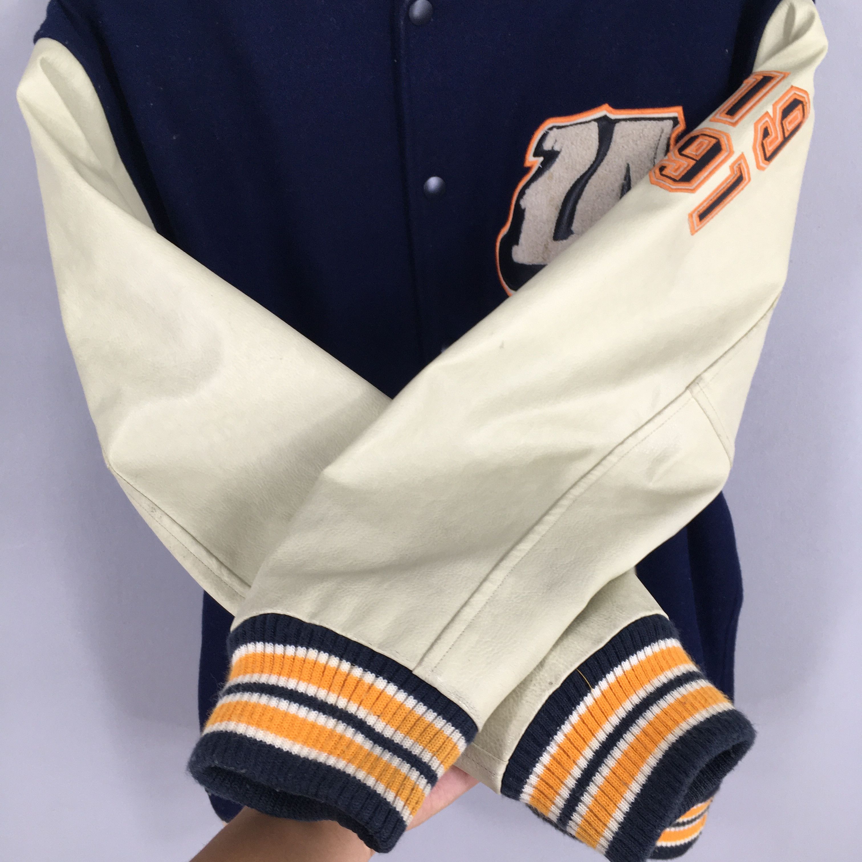 Vintage Vintage 90s Conart Varsity Leather Jacket Medium Size US M / EU 48-50 / 2 - 6 Thumbnail