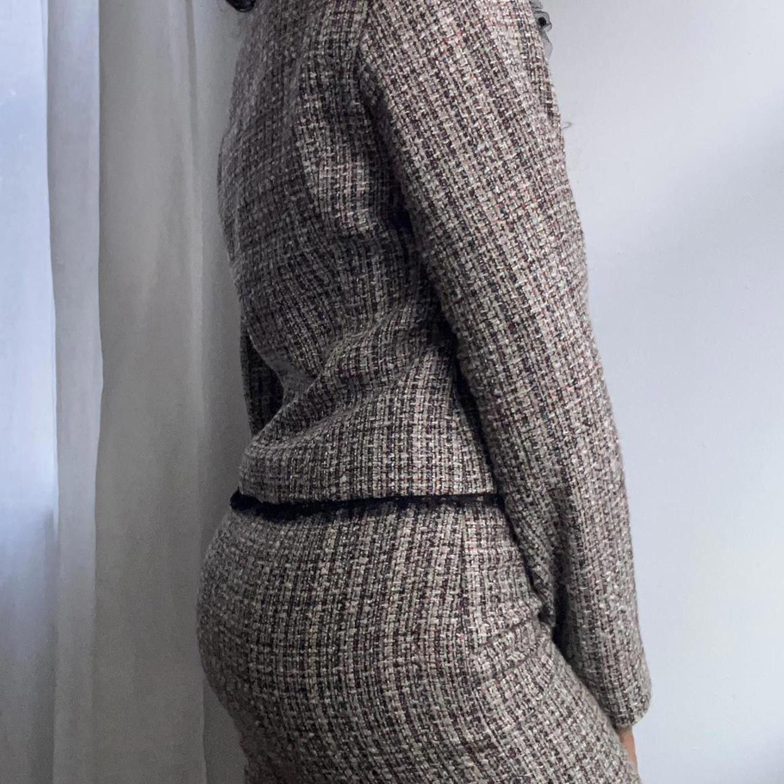 Other Grey and black tweed twopiece skirt suit #tweed made in USA Size M / US 6-8 / IT 42-44 - 7 Thumbnail