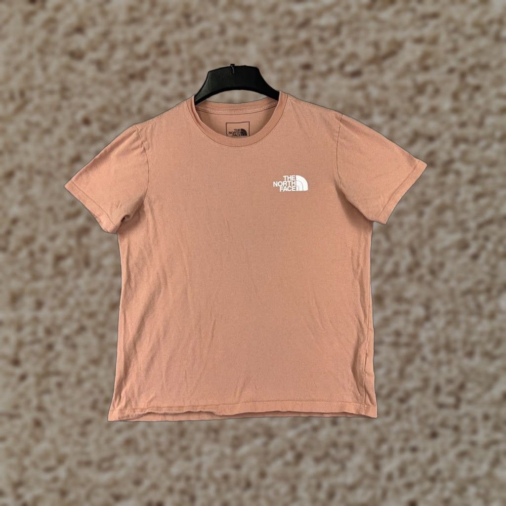 The North Face The North Face Women's Shirt Medium Orange Short Sleeve Crew Neck Cotton Hike Camp Size M / US 6-8 / IT 42-44 - 1 Thumbnail