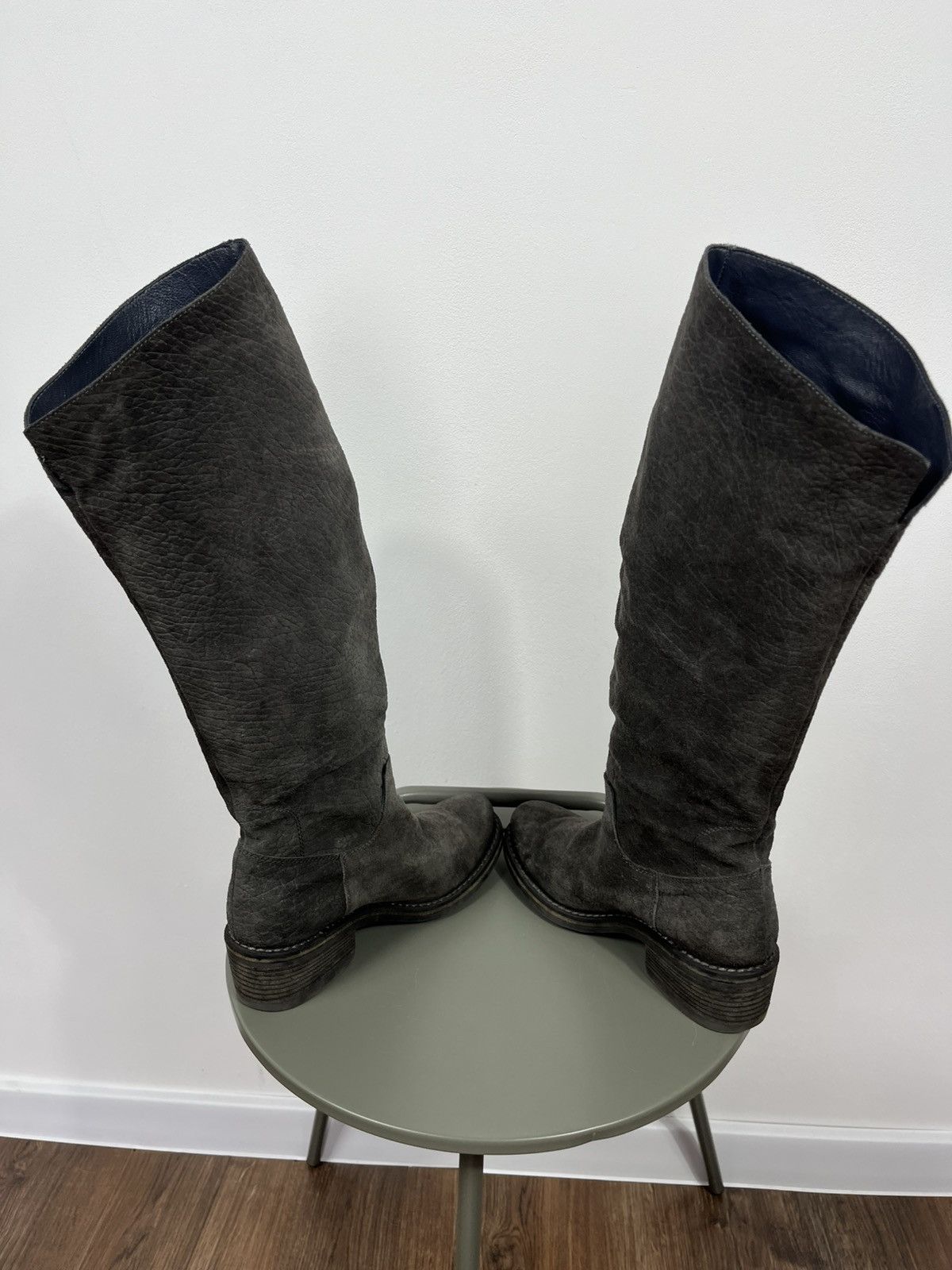 Other Vic Suede Tall Boots Curved Top Shaft Gray 37.5 Distressed Size US 6.5 / IT 36.5 - 10 Thumbnail