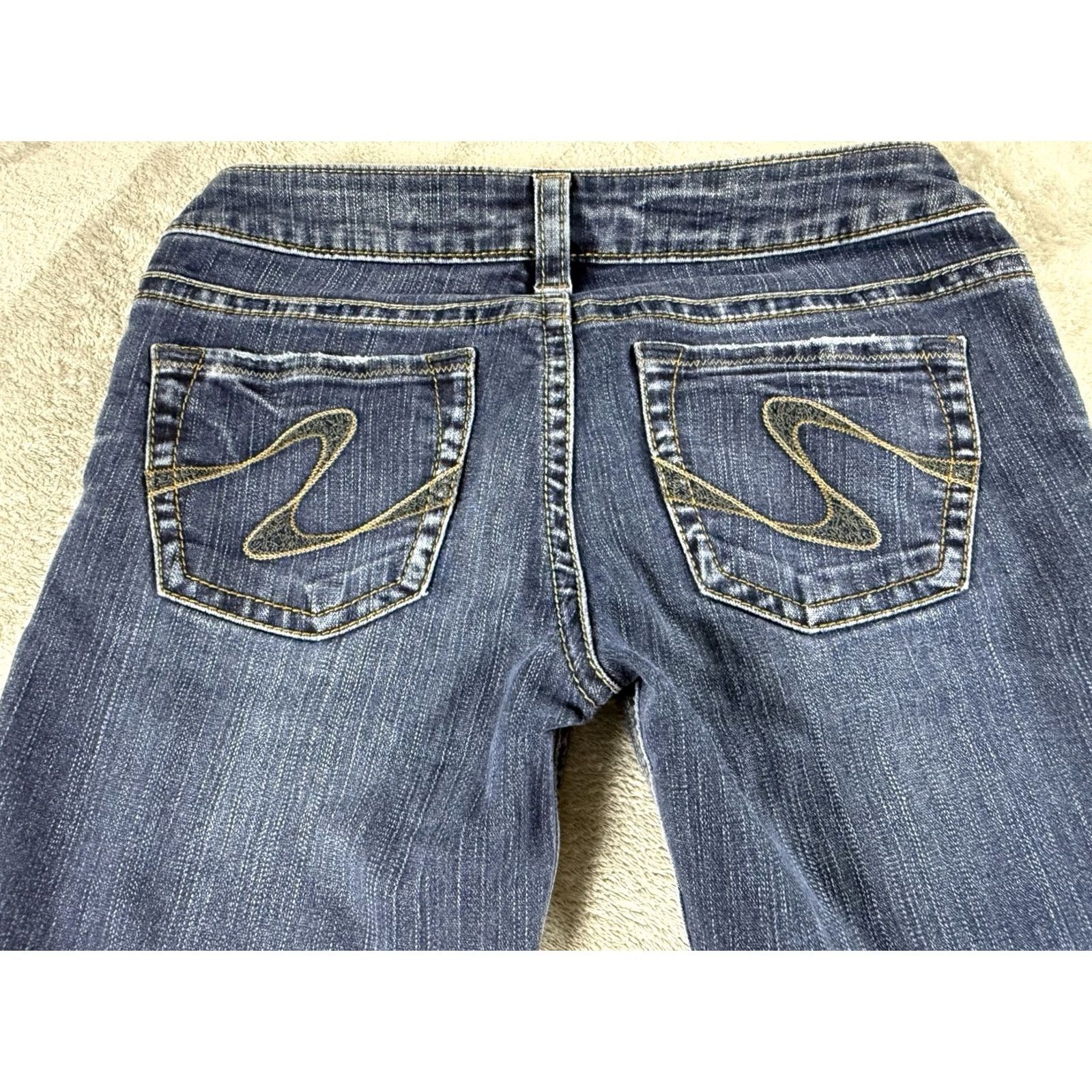 Silver Jeans Co. VINTAGE Silver Jeans Tuesday Jeans Women 27/31 Flared Denim Blue 5-Pocket Regular Fit Waist 27 Inseam 31 Size 27" / US 4 / IT 40 - 4 Thumbnail