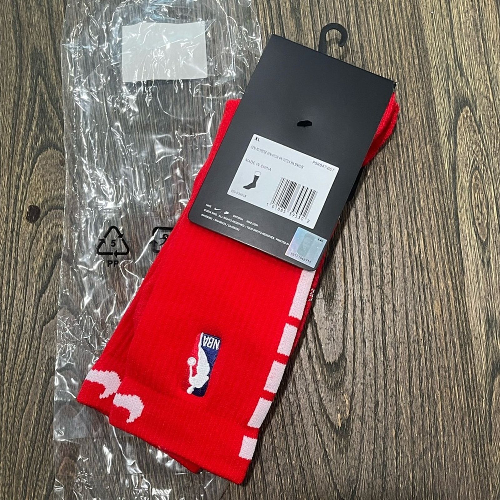 Nike NWT Nike Mens Elite NBA Grip Power Basketball Mid-Calf Socks Size ONE SIZE - 4 Thumbnail