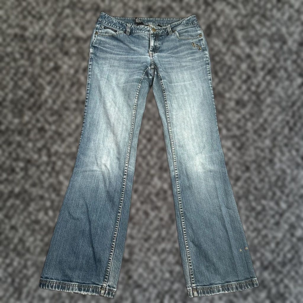 Harley Davidson VINTAGE Harley Davidson Jeans Women's 6 Bootcut Light Wash Blue Denim 90s Motorcycle Biker Size 28" / US 6 / IT 42 - 1 Thumbnail