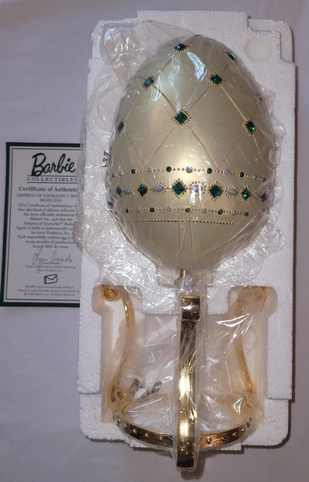 Designer Barbie Collectible 2000 Empress of Emeralds Resin Egg Avon Size ONE SIZE - 4 Thumbnail