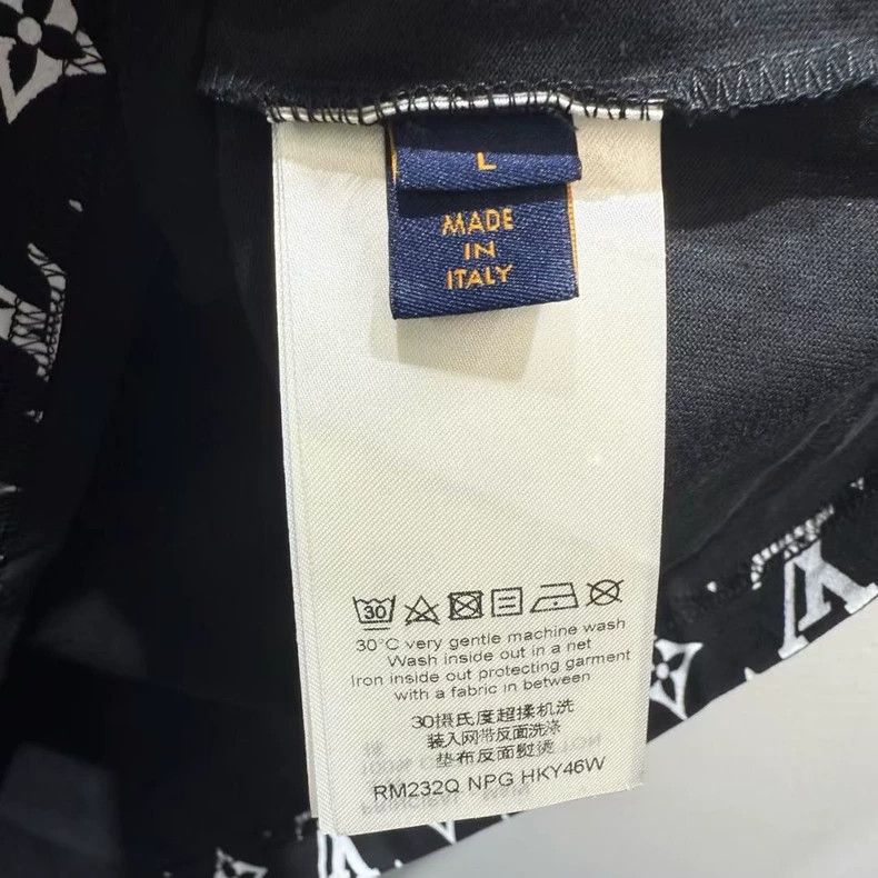 Louis Vuitton Louis Vuitton Black and white gradient full print Logo sho Size US L / EU 52-54 / 3 - 5 Thumbnail