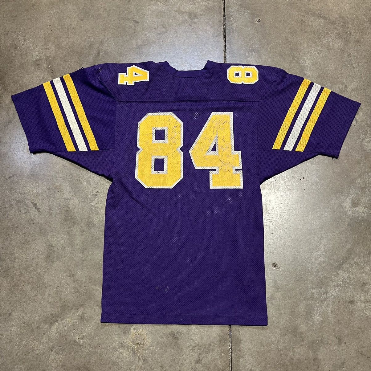 Vintage Vintage 80s Mesh Football Jersey Cropped Purple Muskies USA Size US S / EU 44-46 / 1 - 8 Thumbnail