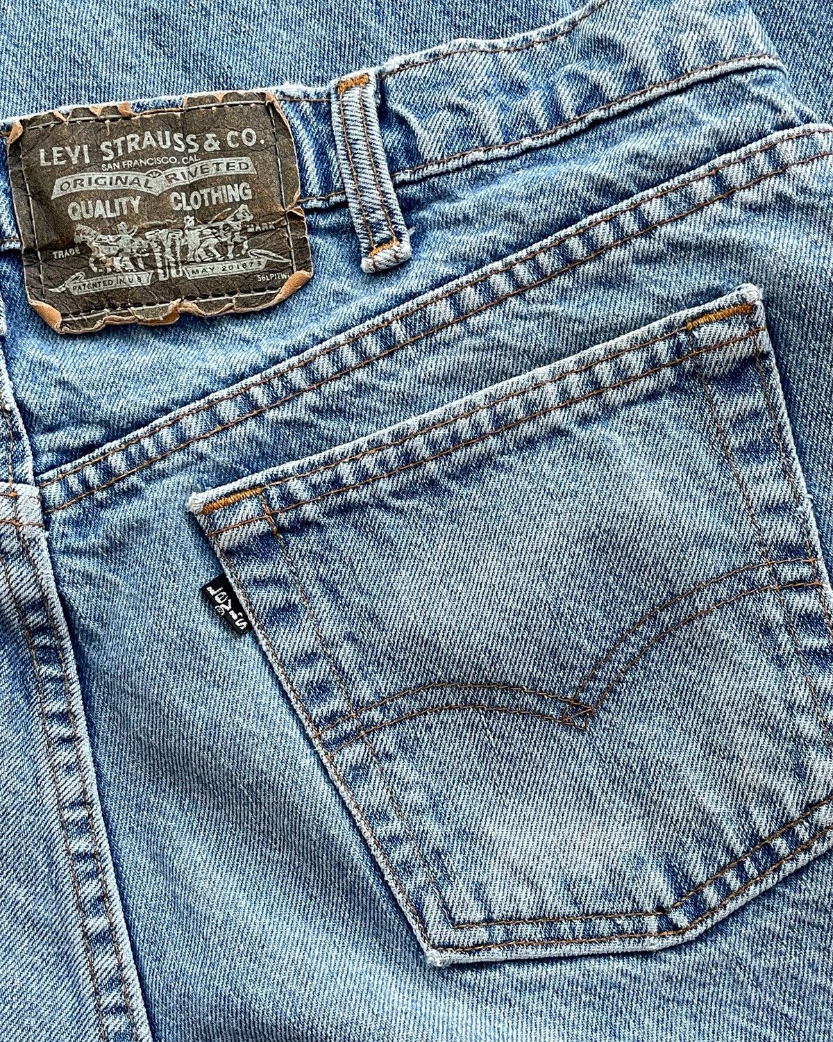 Levi's × Levi's Vintage Clothing × Vintage Vintage 80s Levis Black Tab Baggy Light Wash Jeans Straight Size US 34 / EU 50 - 1 Thumbnail