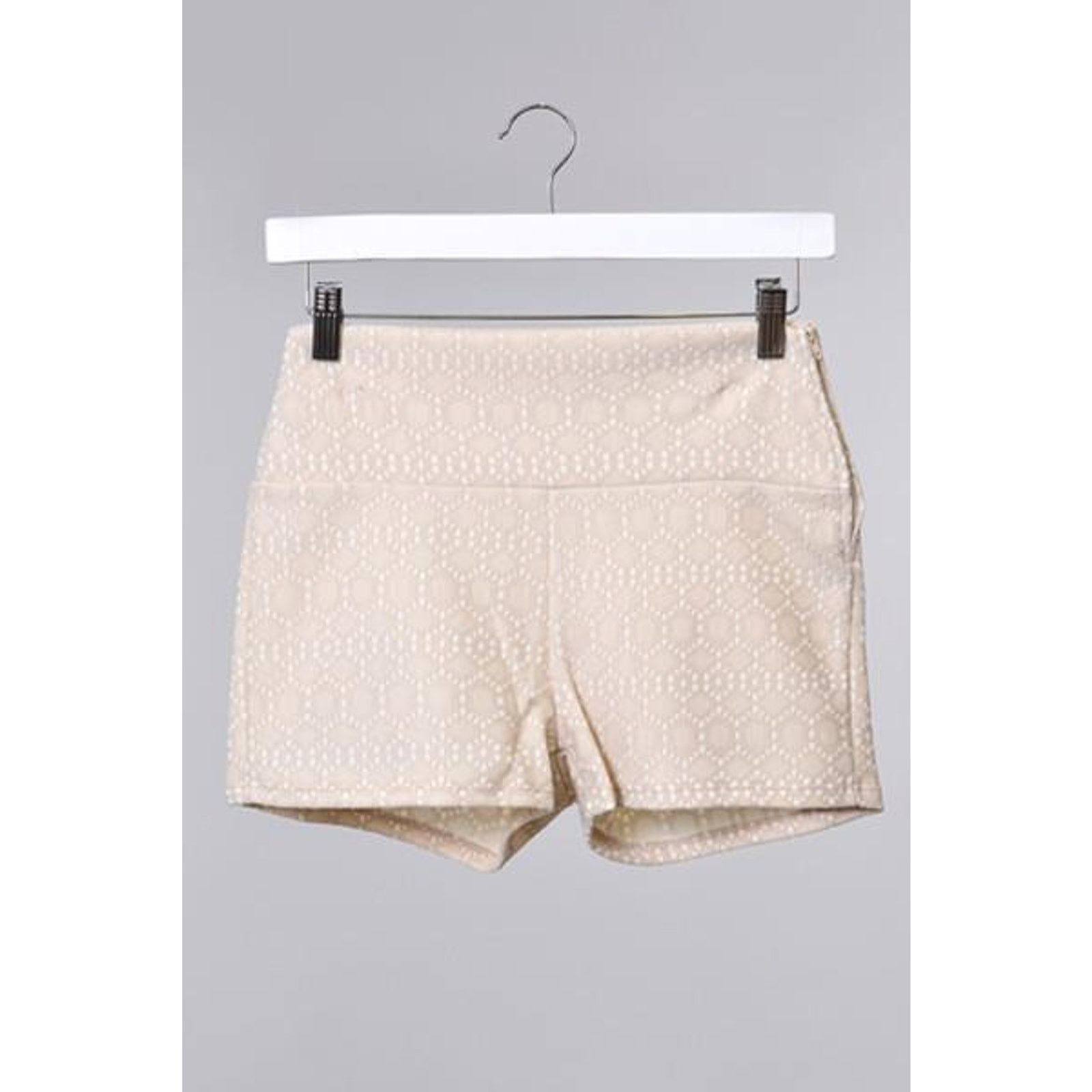 Other NEW Ivory Crochet Lace Lined Flat Front Casual Dressy Shorts Size 26" / US 2 / IT 38 - 1 Thumbnail