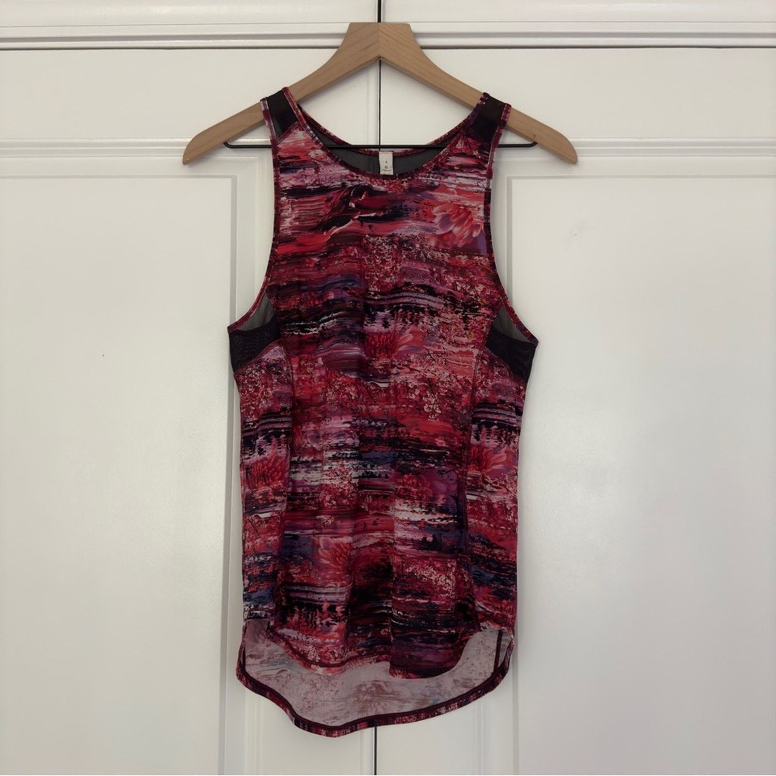 Lululemon Lululemon Sculpt Tank II in Dahliascape Multi / Black size 4 Size S / US 4 / IT 40 - 3 Thumbnail