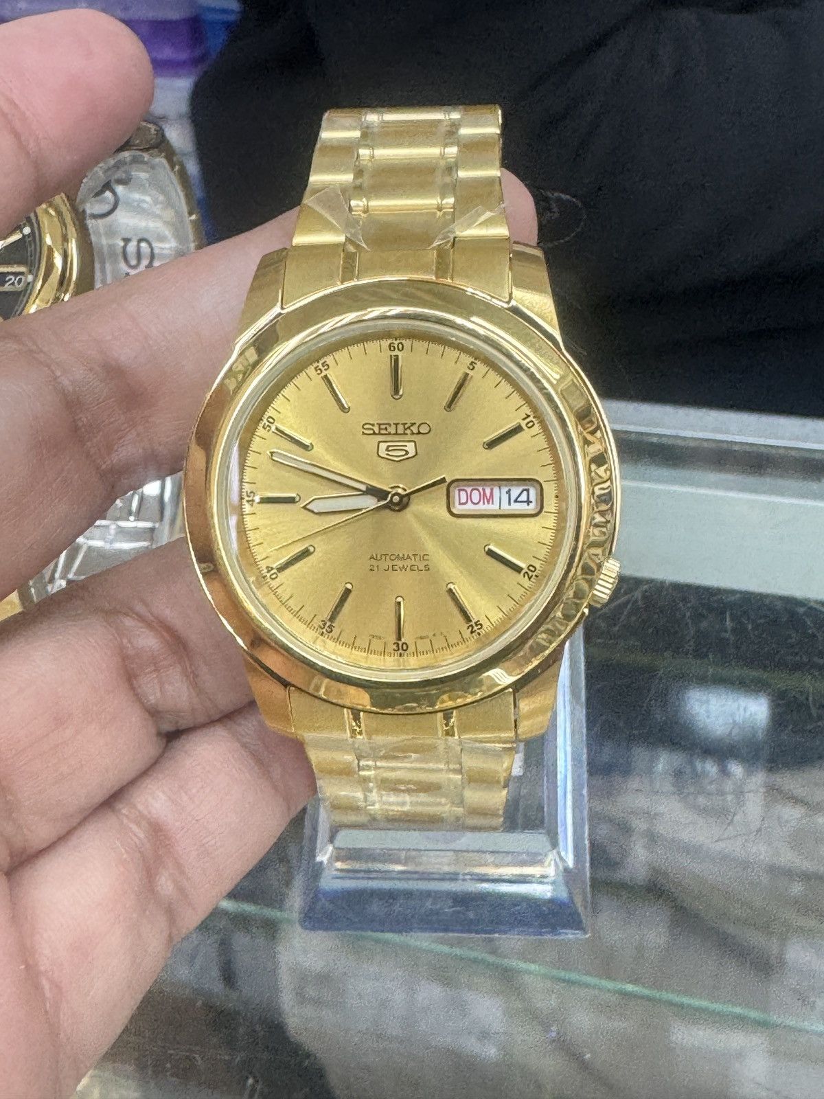 Seiko Seiko Men's Seiko 5 Automatic Gold Dial Size 40 - 1 Thumbnail