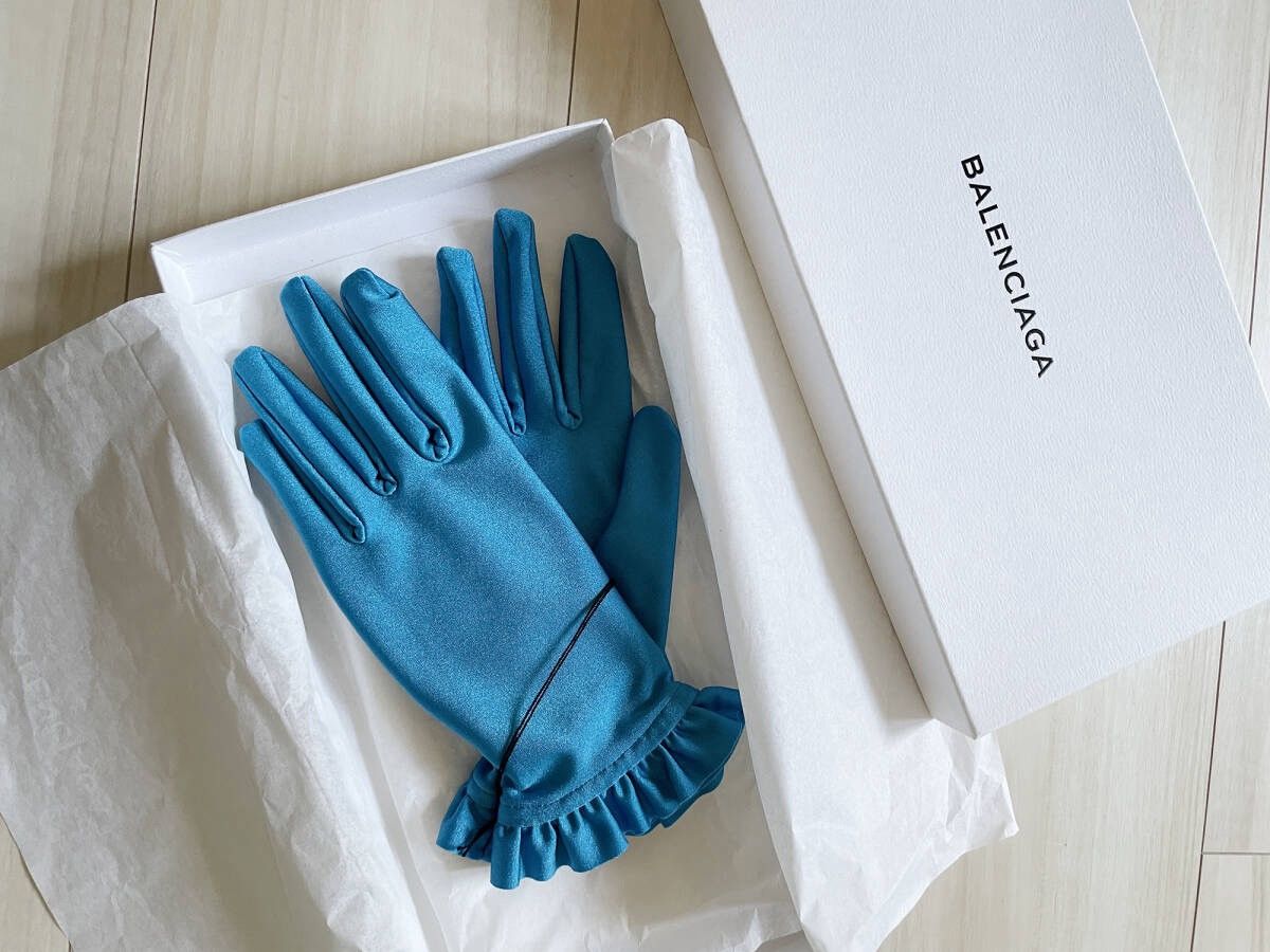 Balenciaga Spring 2017 RTW Gloves Size ONE SIZE - 1 Thumbnail