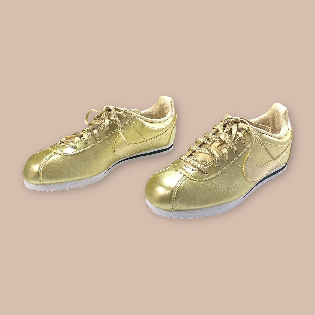 Nike NIKE Cortez Se GS 'Gold Star' Size US 7 / EU 40 - 1 Thumbnail