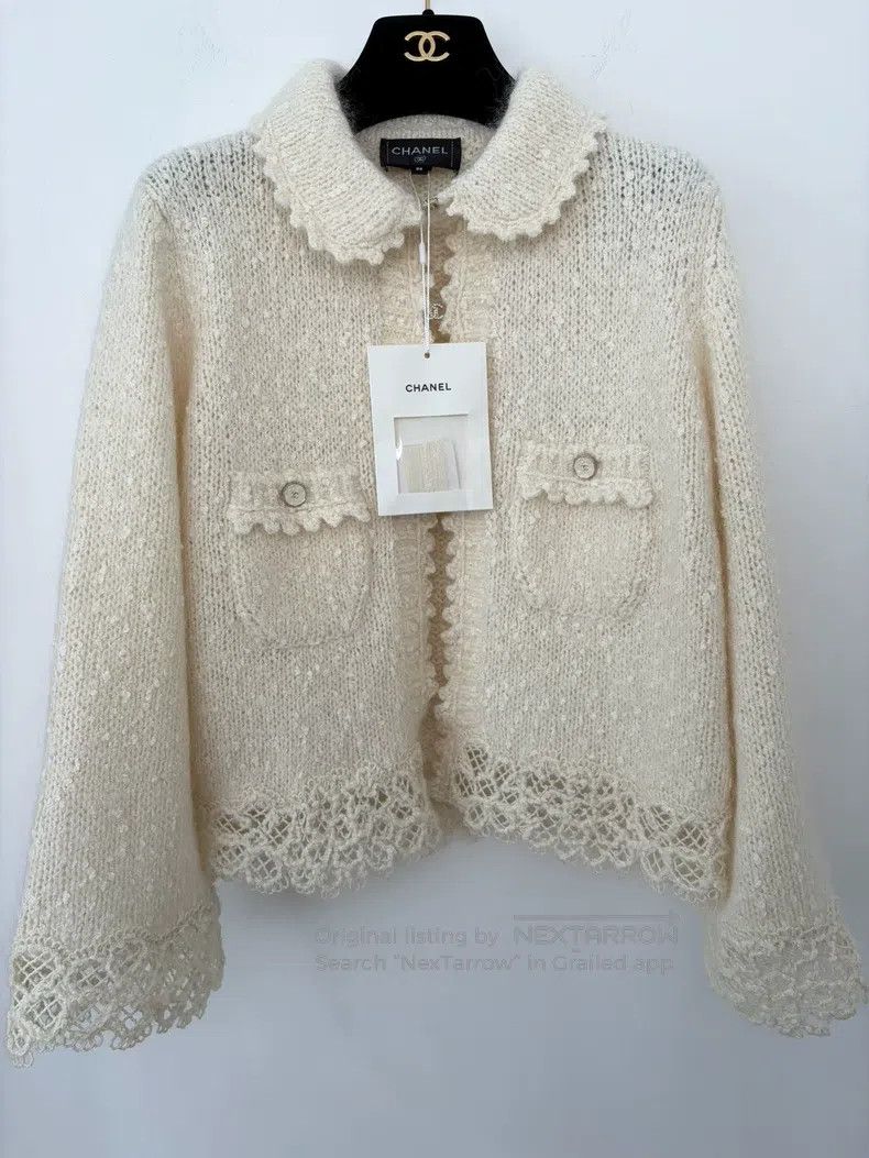 Chanel Chanel White snowflake doll collar cardigan jacket Size XS / US 0-2 / IT 36-38 - 1 Thumbnail