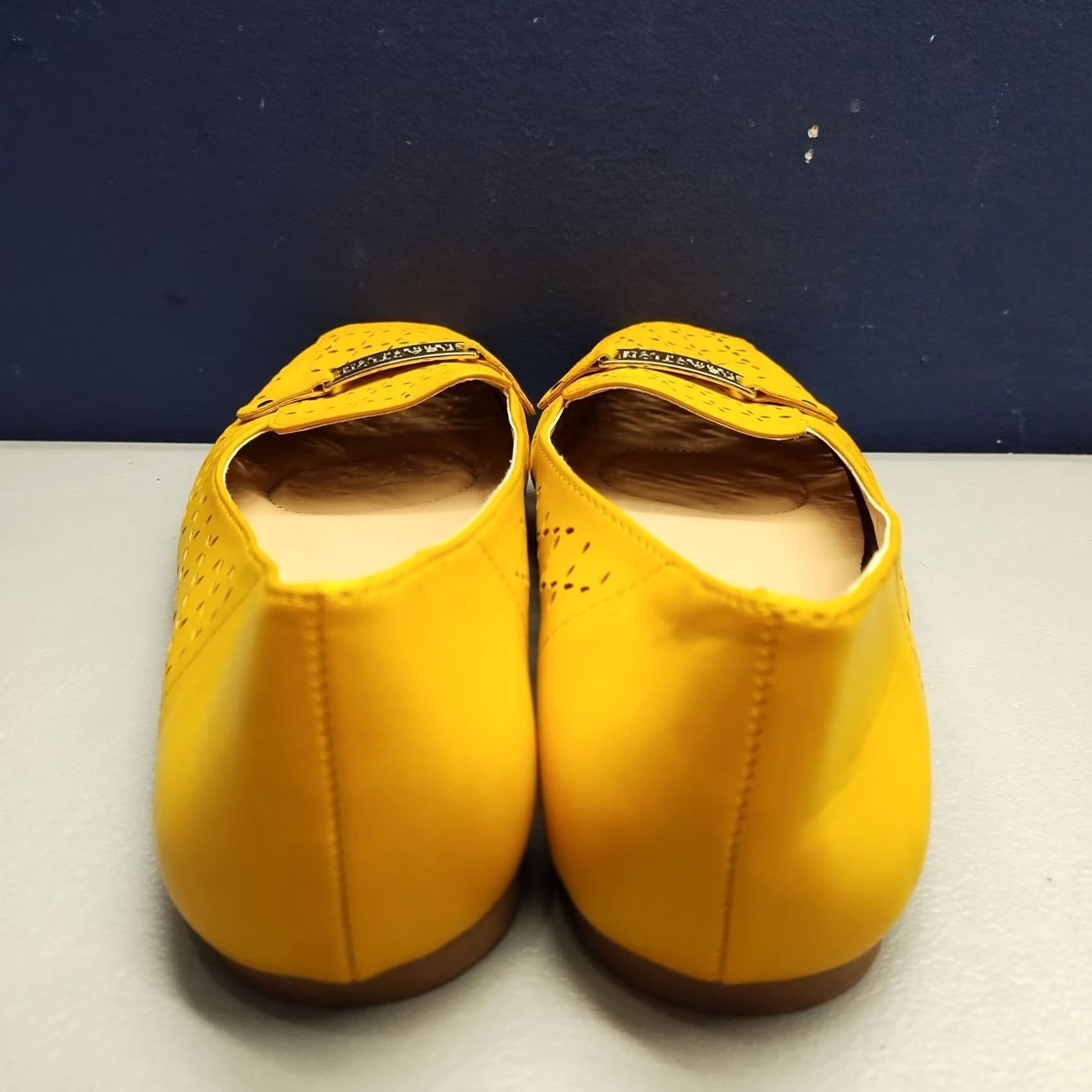 Kenneth Cole Kenneth Cole Reaction Flash Perf Flats Womens Size 7 Yellow Synthetic Cutout Slip On - NWOB Size US 7 / IT 37 - 5 Thumbnail