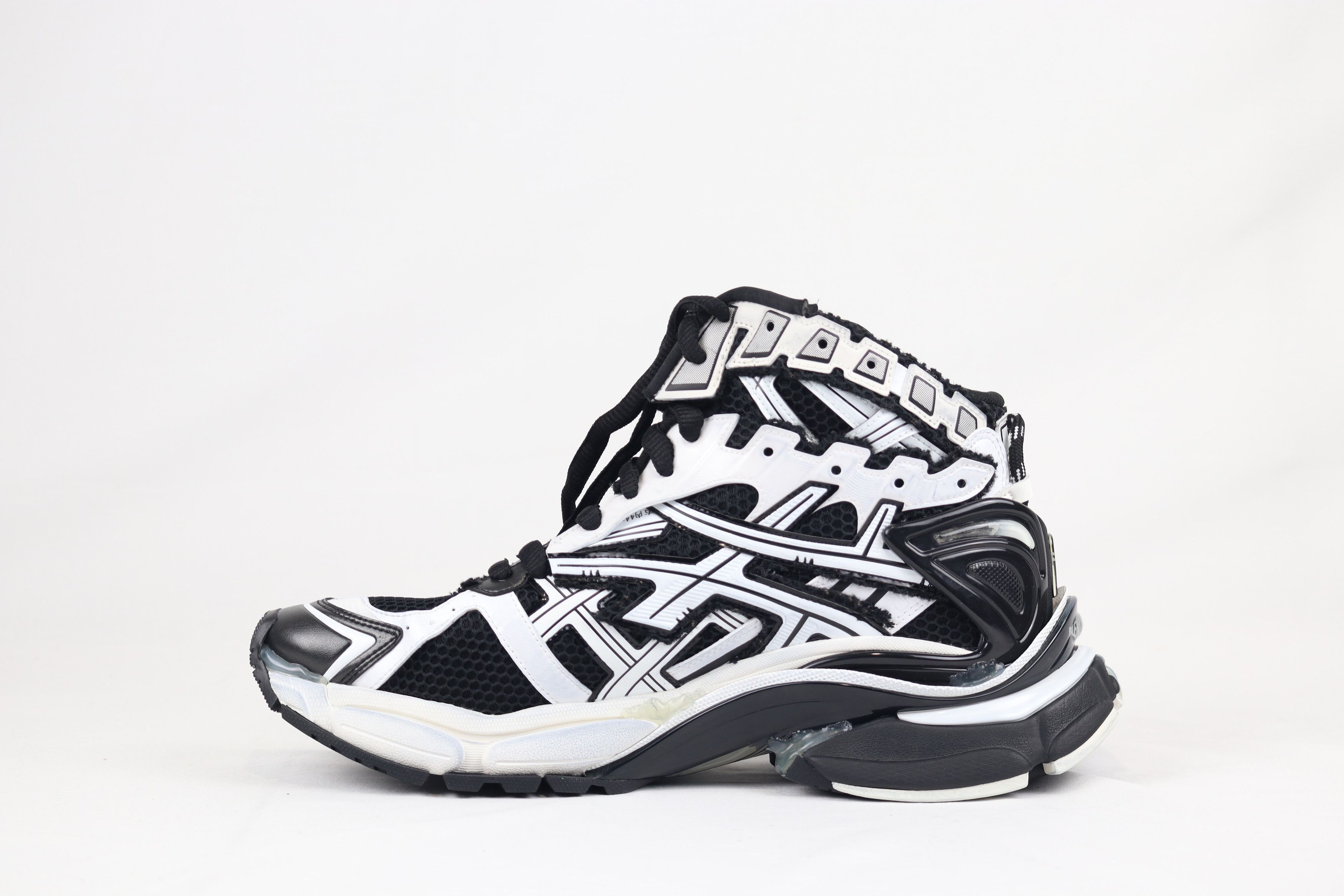 Balenciaga o1rshd1 Runner Hightop Bicol in White/Black Size US 13 / EU 46 - 1 Thumbnail