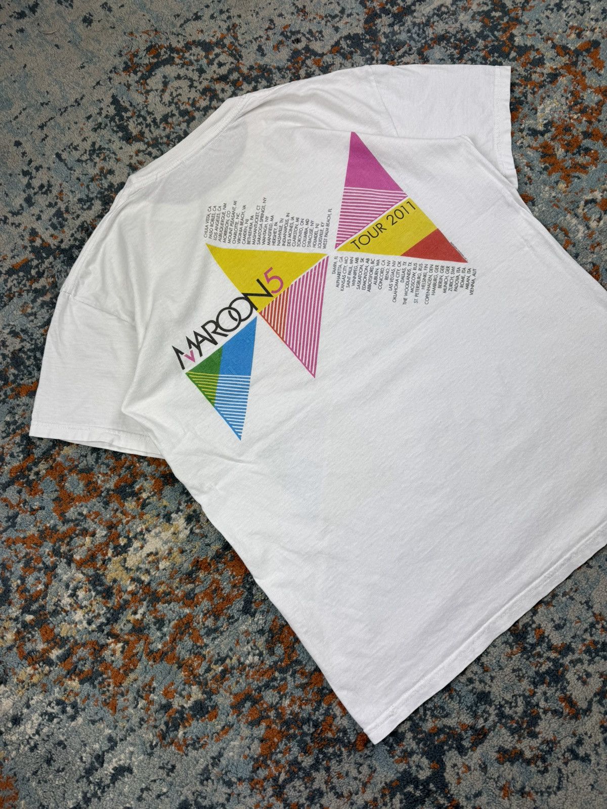 Band Tees × Vintage Vintage 00s Maroon 5 tour graphic band tee merch rare y2k Size US M / EU 48-50 / 2 - 4 Thumbnail