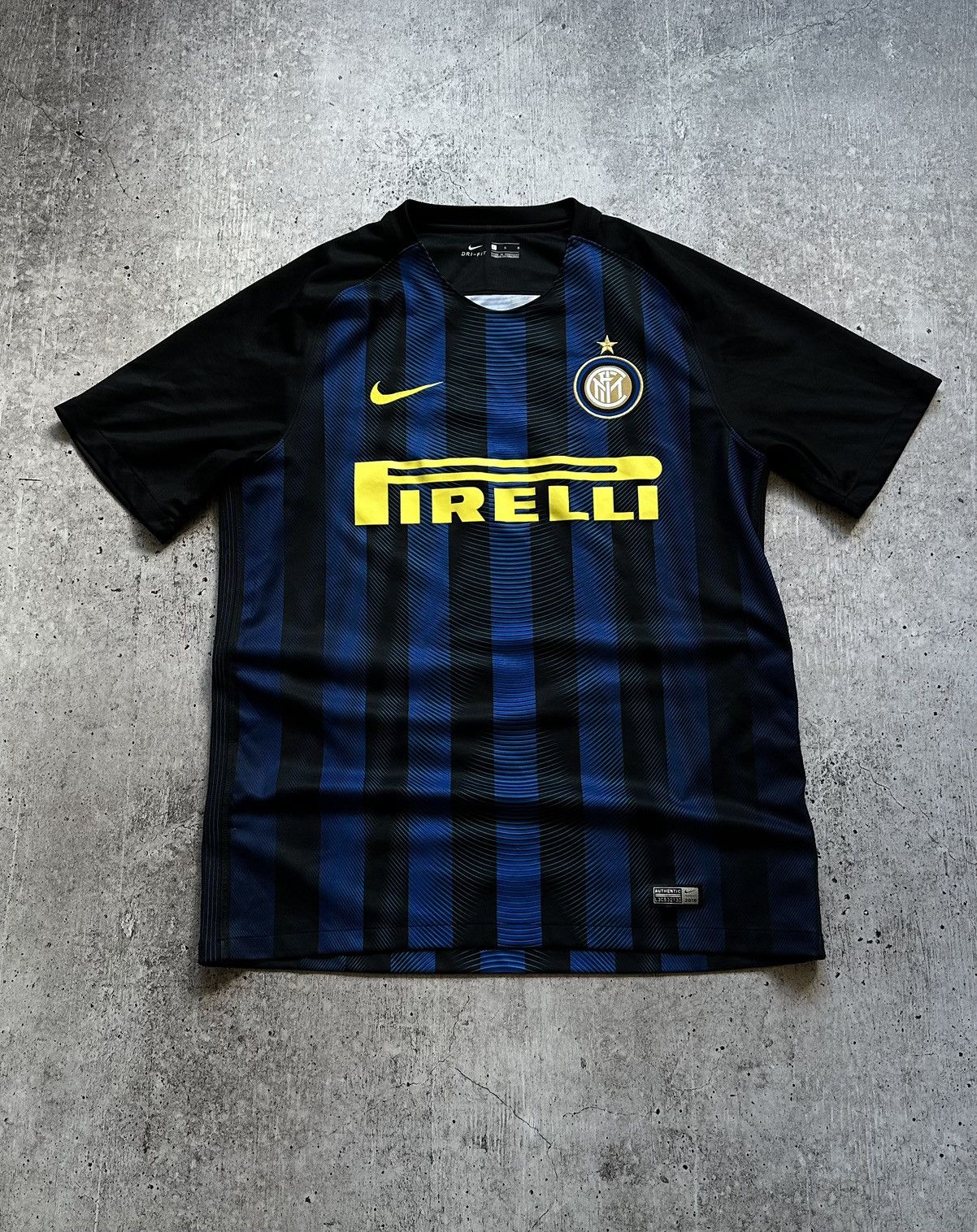 Nike 2016/17 Nike Inter Milano Authentic Home Soccer Jersey Size US L / EU 52-54 / 3 - 1 Thumbnail