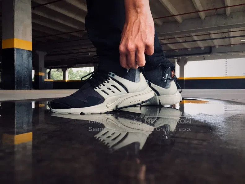 Acronym Acronym size XS Color-matched sneakers Size US 6 / EU 39 - 8 Thumbnail