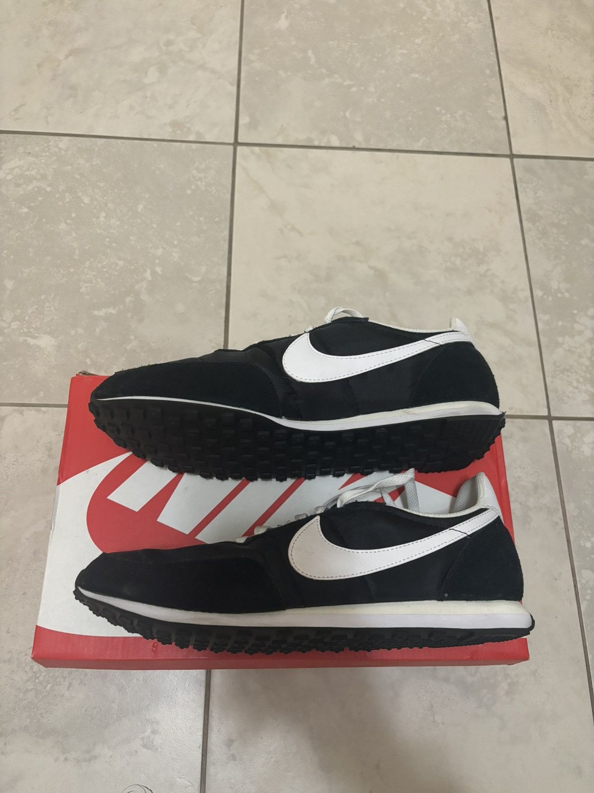 Nike rare Nike Waffle Trainer 2 Black/White Shoe Size 9.5 Size US 9.5 / EU 42-43 - 3 Thumbnail