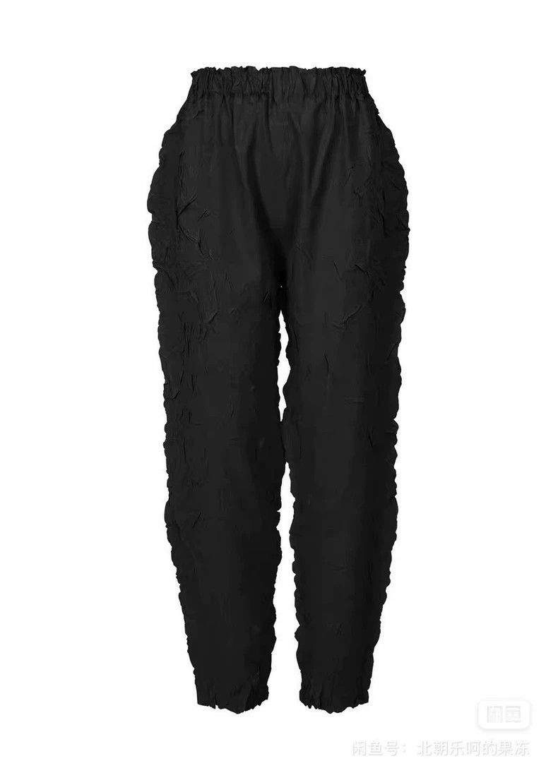 Issey Miyake Issey Miyake size:one size Black round-neck long sleeves Size S / US 4 / IT 40 - 8 Thumbnail