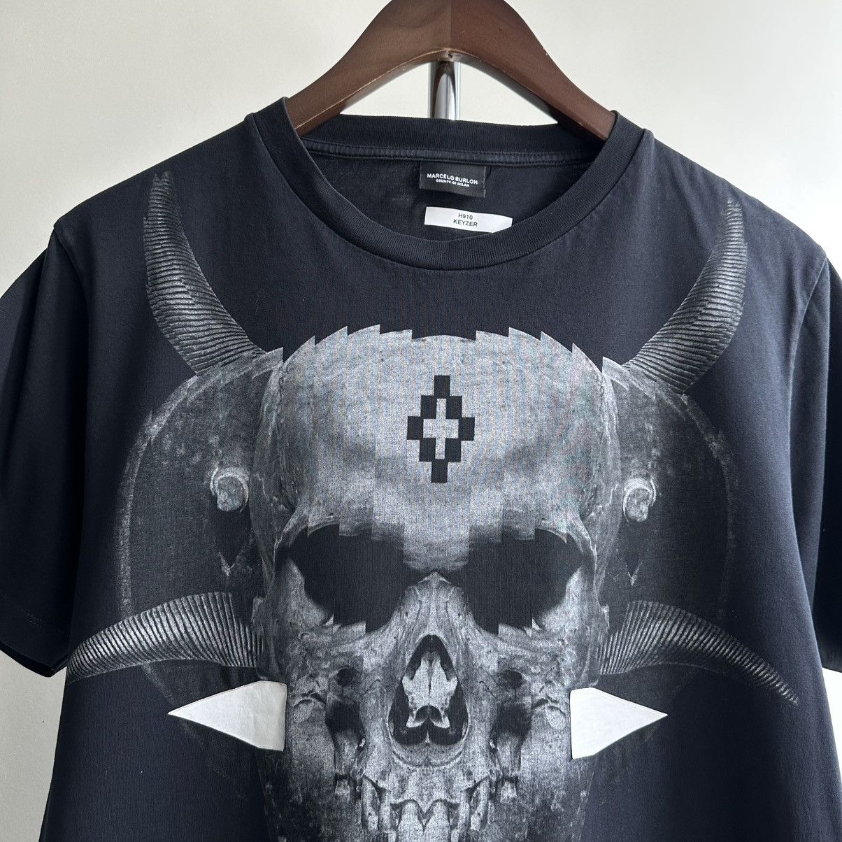 Marcelo Burlon MARCELO BURLON TALCA SKULL TEE Size US S / EU 44-46 / 1 - 2 Thumbnail