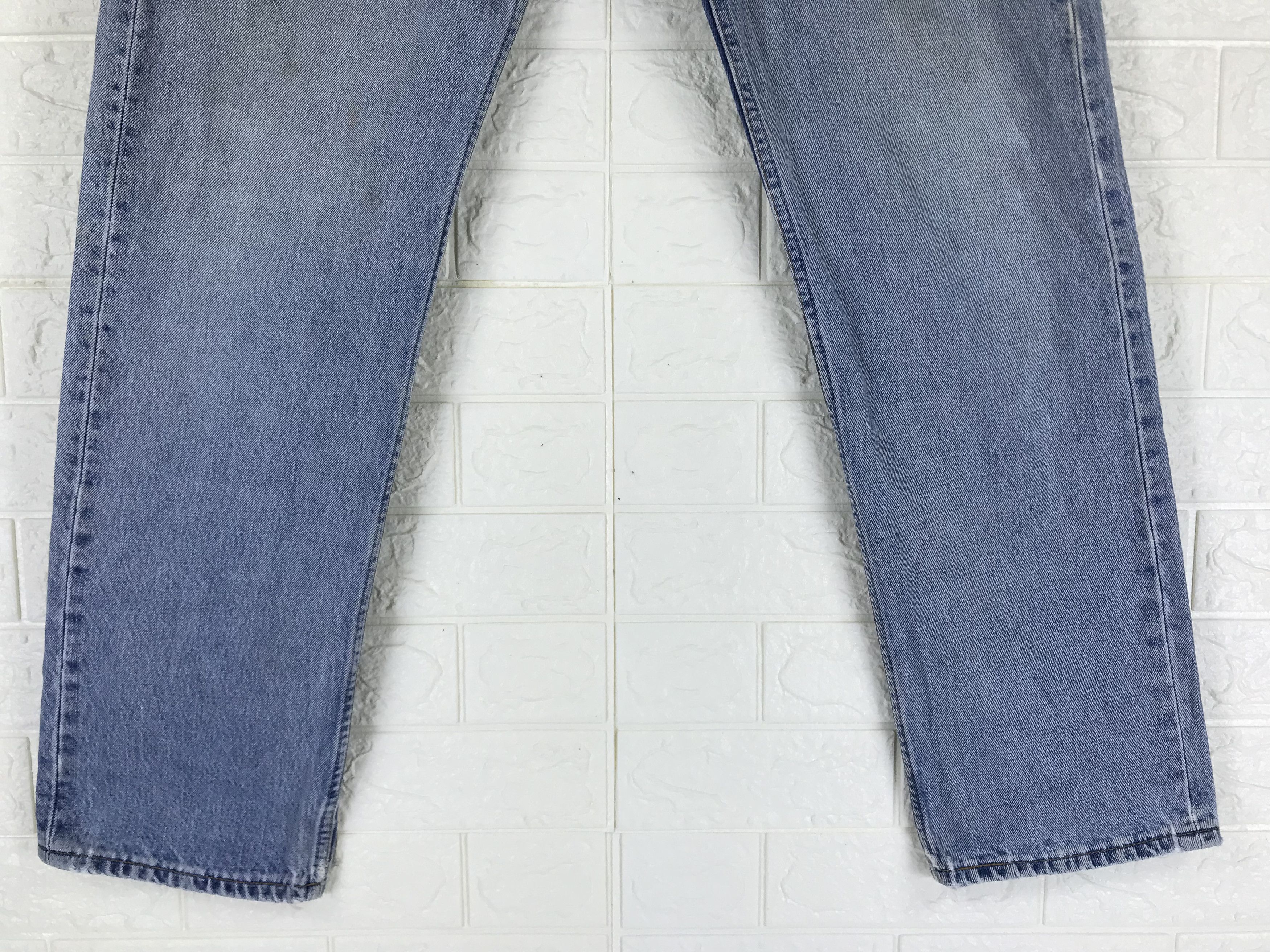 Levi's Vintage 90s Levi's 501 Light Wash Jeans Size US 34 / EU 50 - 4 Thumbnail