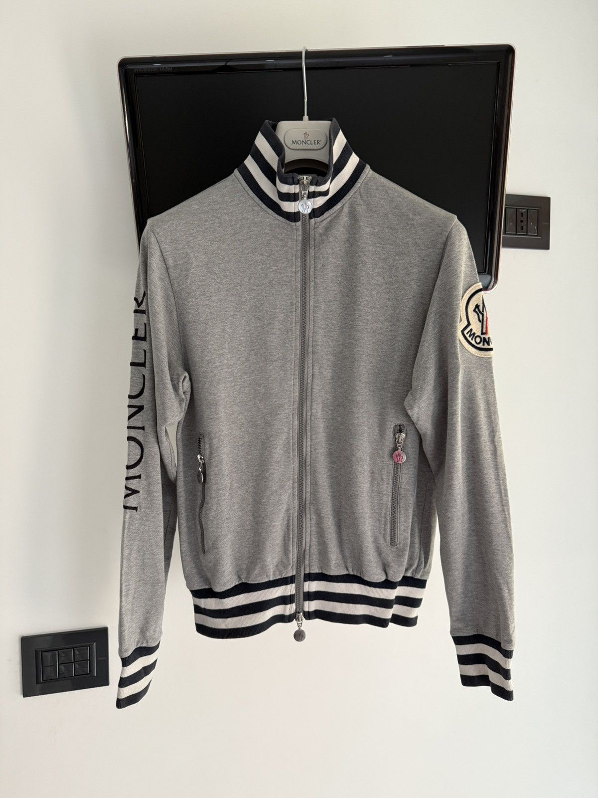 Moncler Moncler Sweatshirt for mens Size US S / EU 44-46 / 1 - 1 Thumbnail