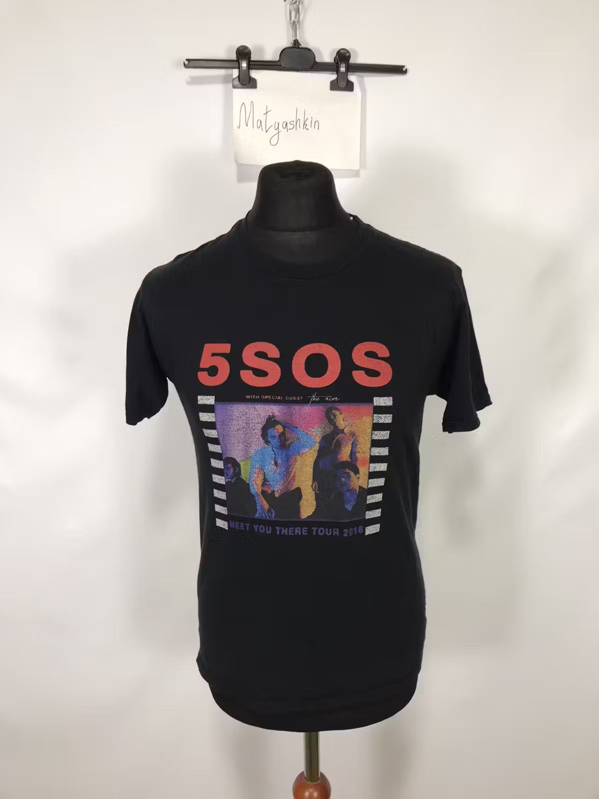 Band Tees 5 SOS 2018 Tour t-shirt size S Size US S / EU 44-46 / 1 - 1 Thumbnail