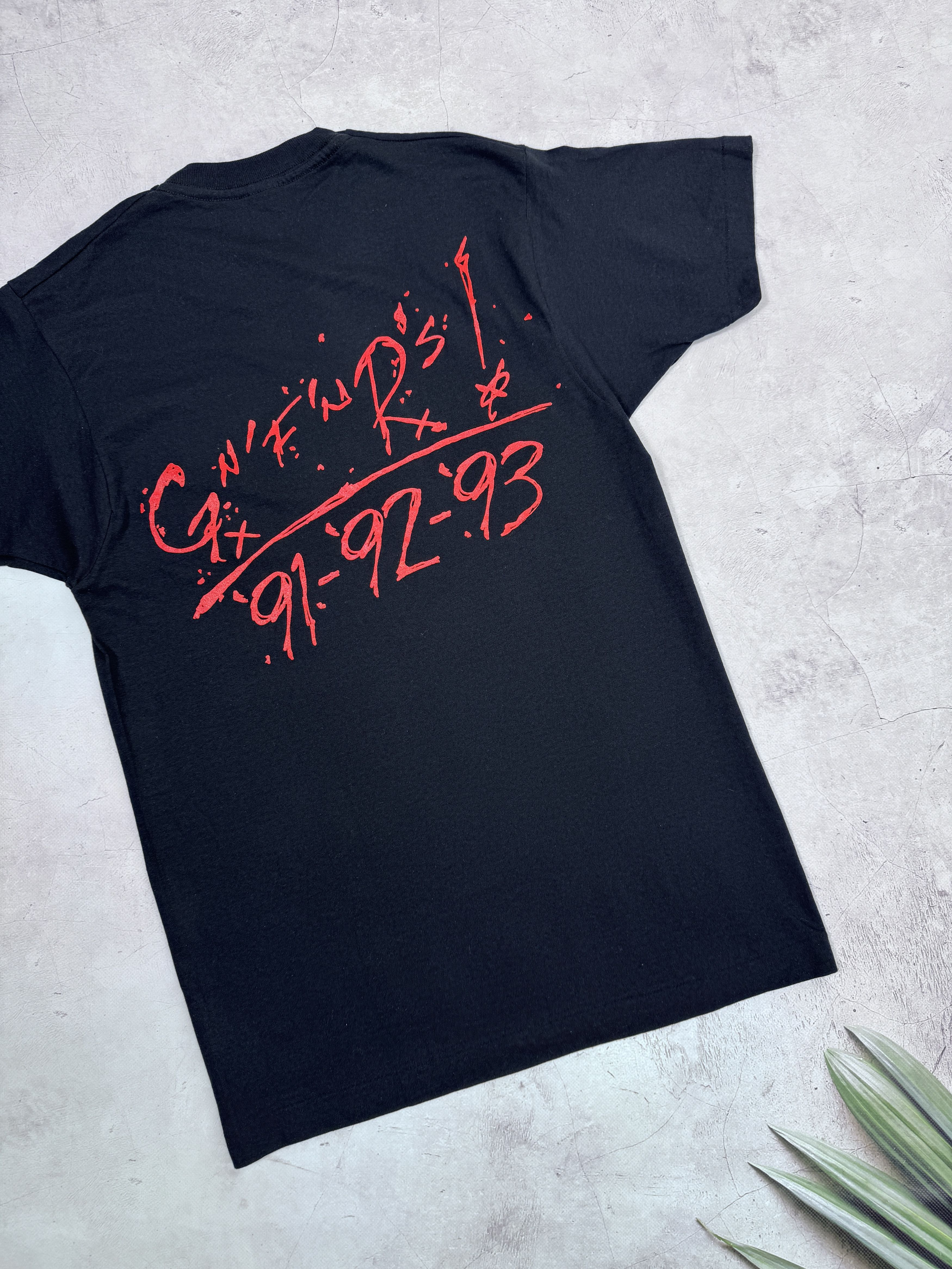 Guns N' Roses Vintage Guns N Roses T-Shirt Use Your Illusion 91/92/93 Size US M / EU 48-50 / 2 - 19 Thumbnail