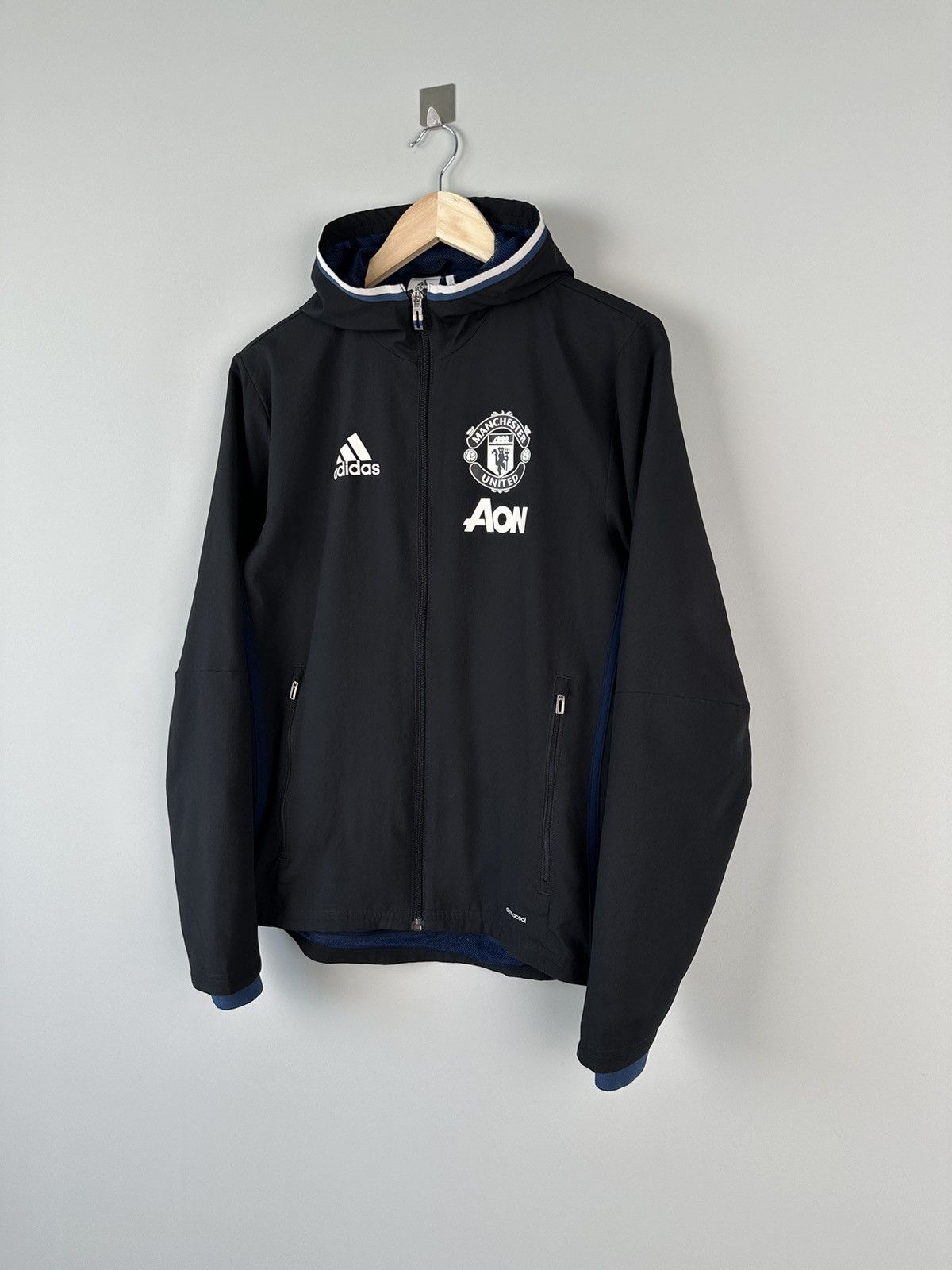 Adidas Adidas Manchester United Lightweight Jacket Hooded Size US XS / EU 42 / 0 - 3 Thumbnail