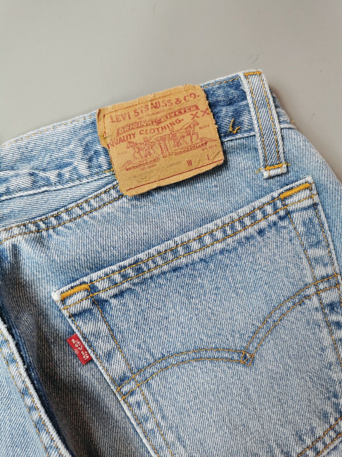 Levi's Curvy fit Made in UK 90s Vintage Levis 901 Jeans Women Size 27" / US 4 / IT 40 - 4 Thumbnail