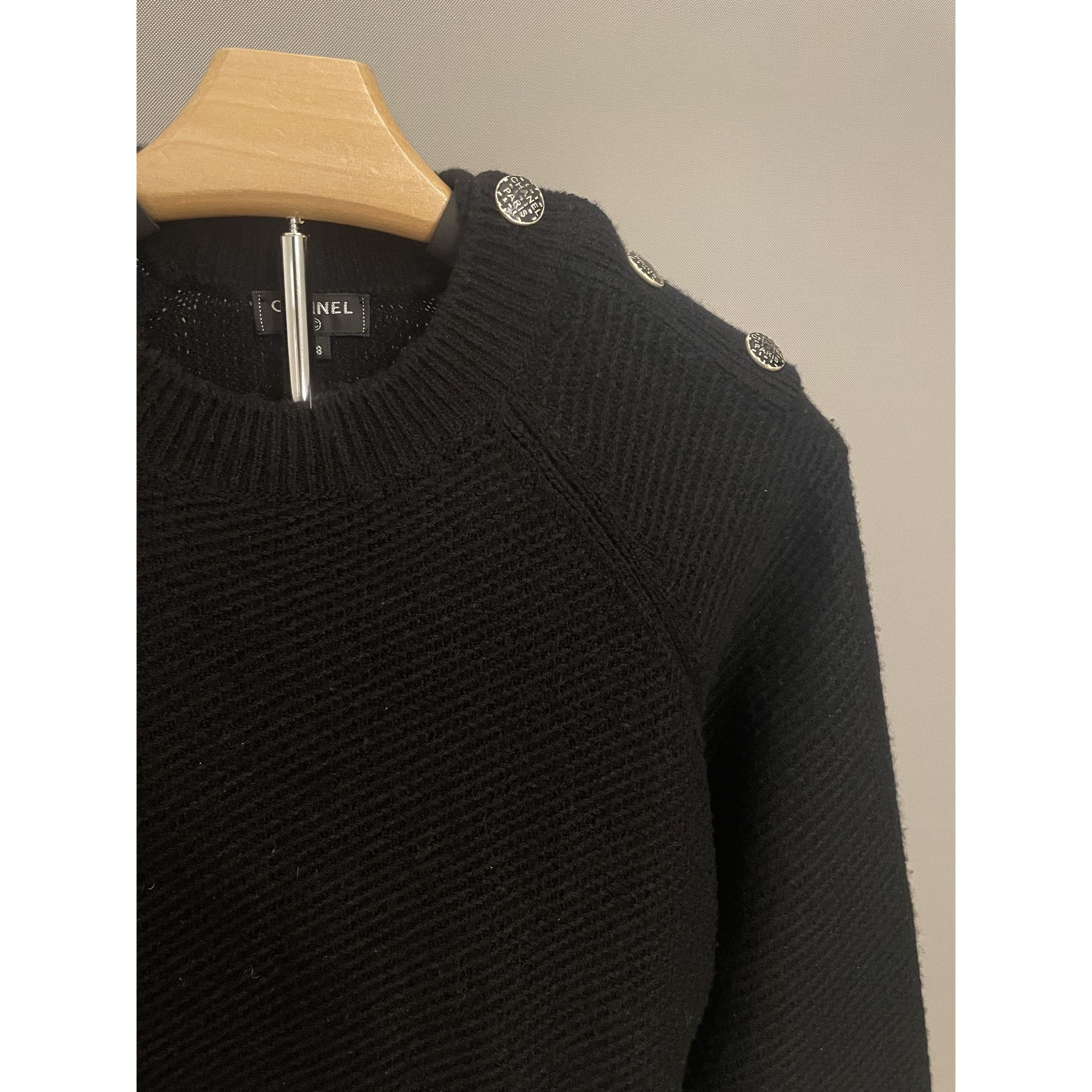 Chanel Chanel Womens Black Wool Knit Sweater With Silver Button Sho Size XS / US 0-2 / IT 36-38 - 3 Thumbnail