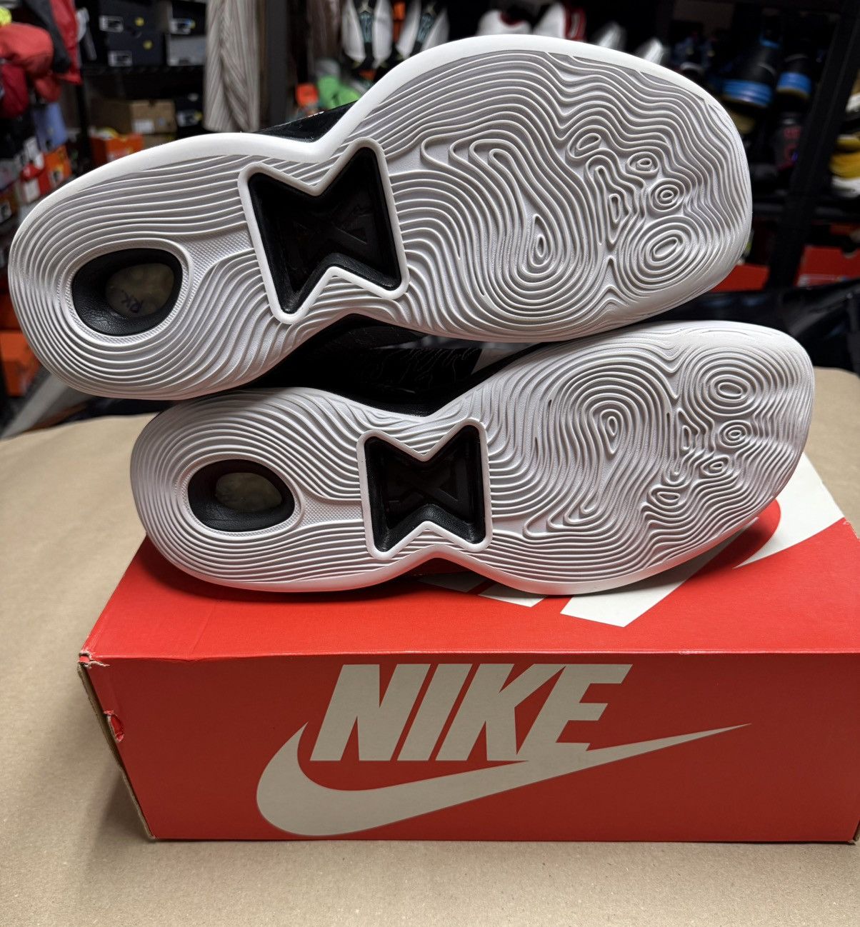 Nike Nike PG 5 Promo Black White Orange Mens size 14 Basketball! Size US 14 / EU 47 - 5 Thumbnail