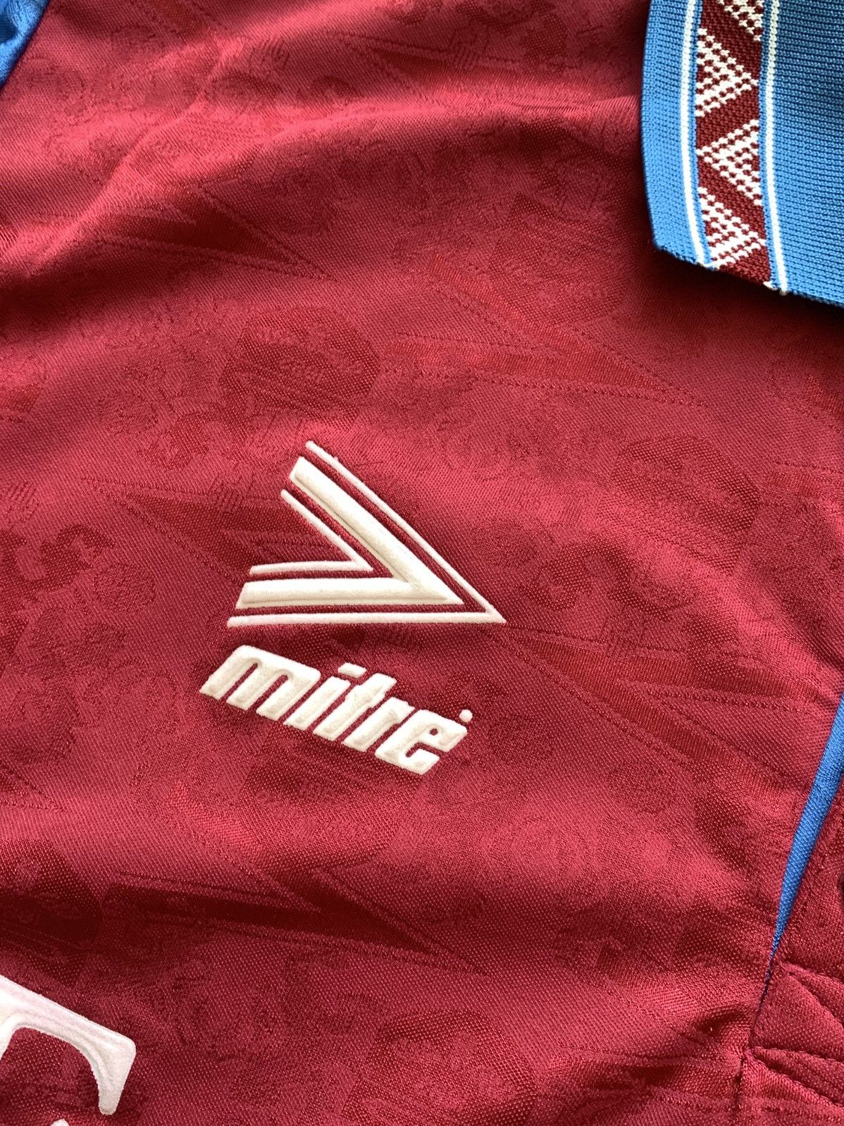 Vintage 🔥MITRE BURNLEY 1993/95 HOME SOCCER JERSEY SHIRT Size US S / EU 44-46 / 1 - 5 Thumbnail