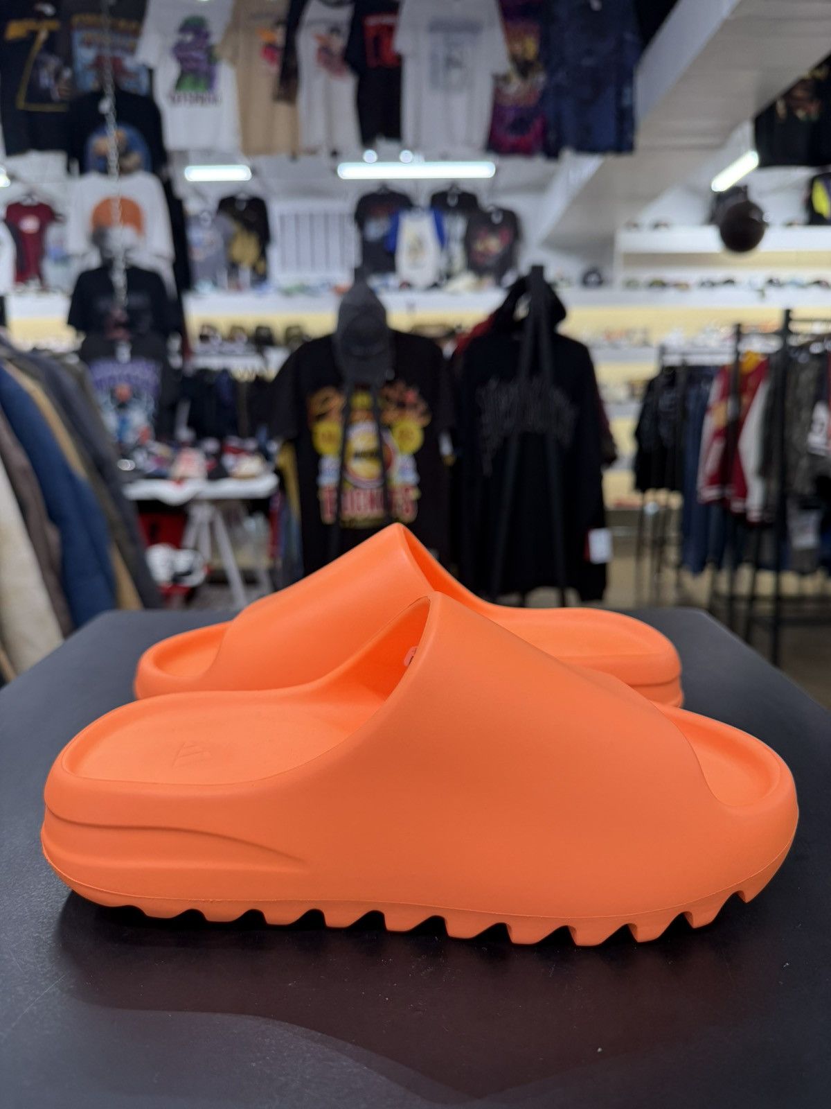 Adidas Adidas Yeezy Slide Enflame Oranges Size 5 (2021) Size US 5 / EU 37 - 3 Thumbnail
