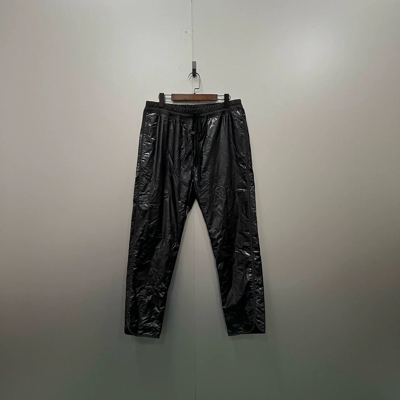 Fear of God Fear Of God FOG Black Pleated Pants Size US 32 / EU 48 - 1 Thumbnail