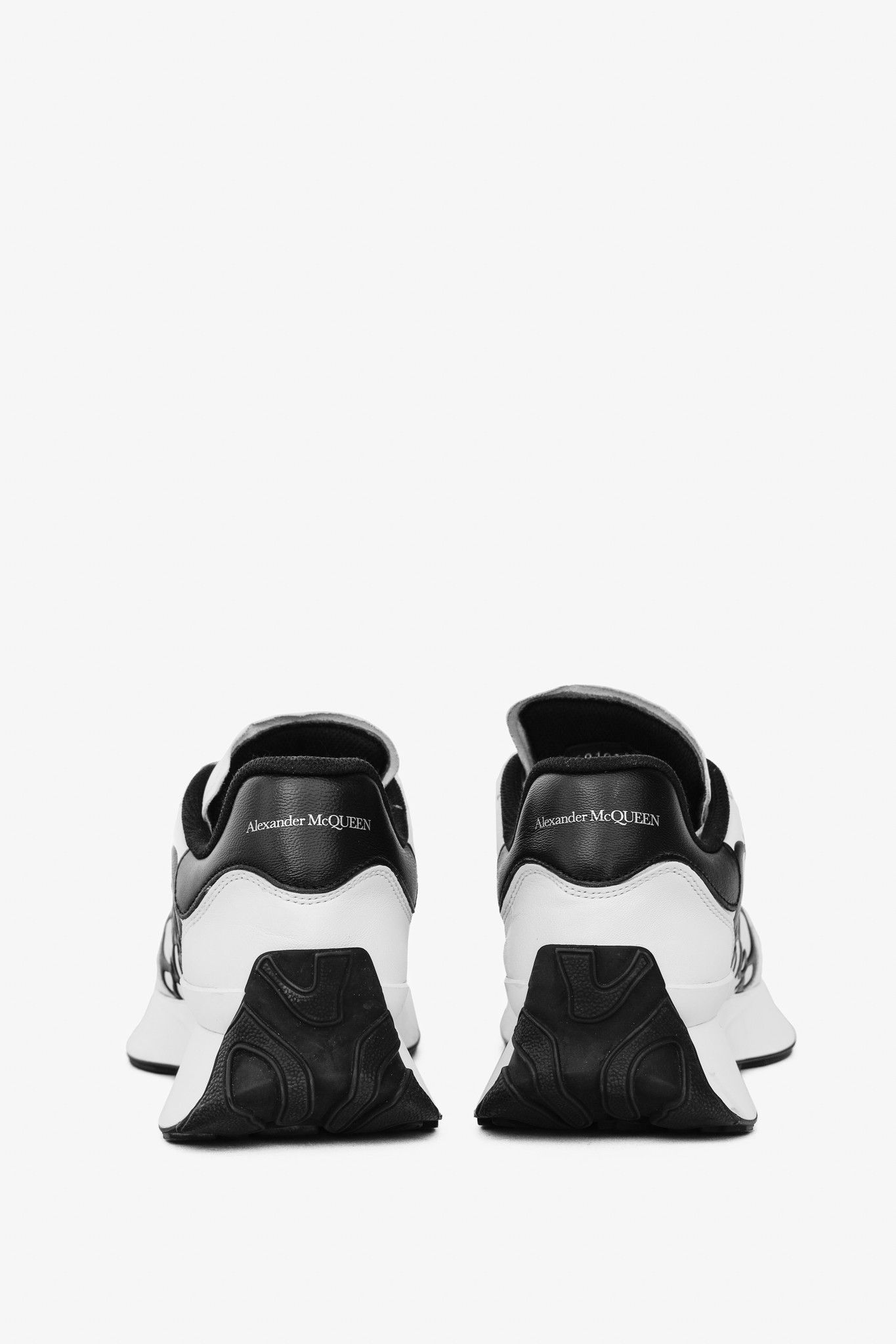Alexander McQueen Alexander McQueen Sprint Runner White Black Leather Sneakers Size US 8.5 / IT 38.5 - 3 Thumbnail