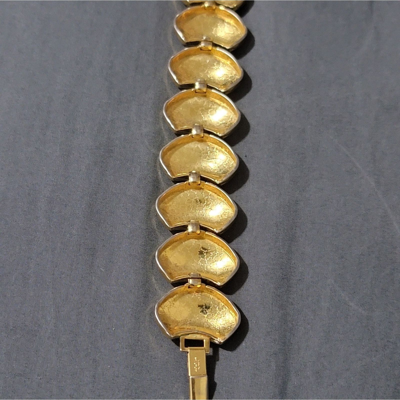 The Unbranded Brand Vtg Napier Signed Half Moon Gold Tone Bracelet Size ONE SIZE - 5 Thumbnail