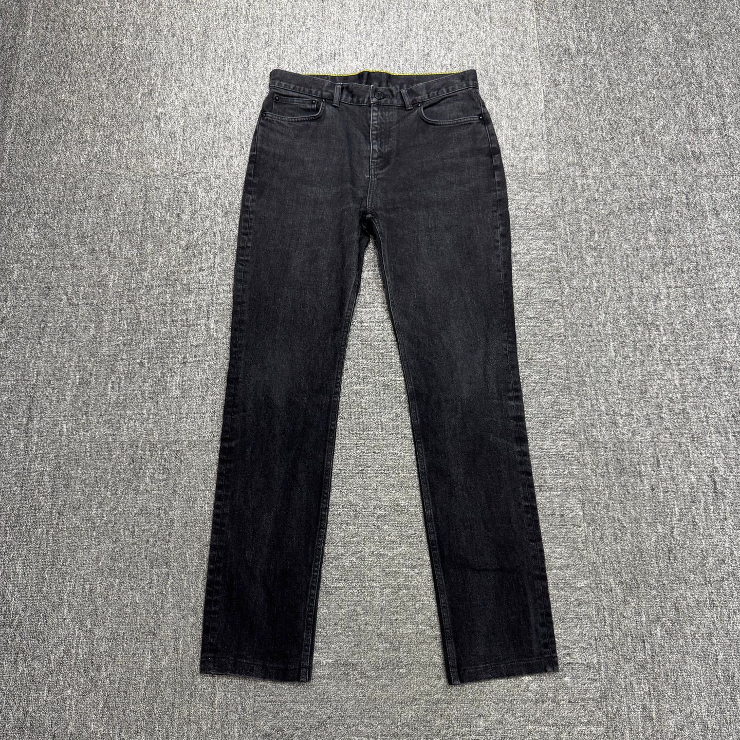 Louis Vuitton LV Leather Patch Jeans 30 95 New Size US 30 / EU 46 - 1 Thumbnail