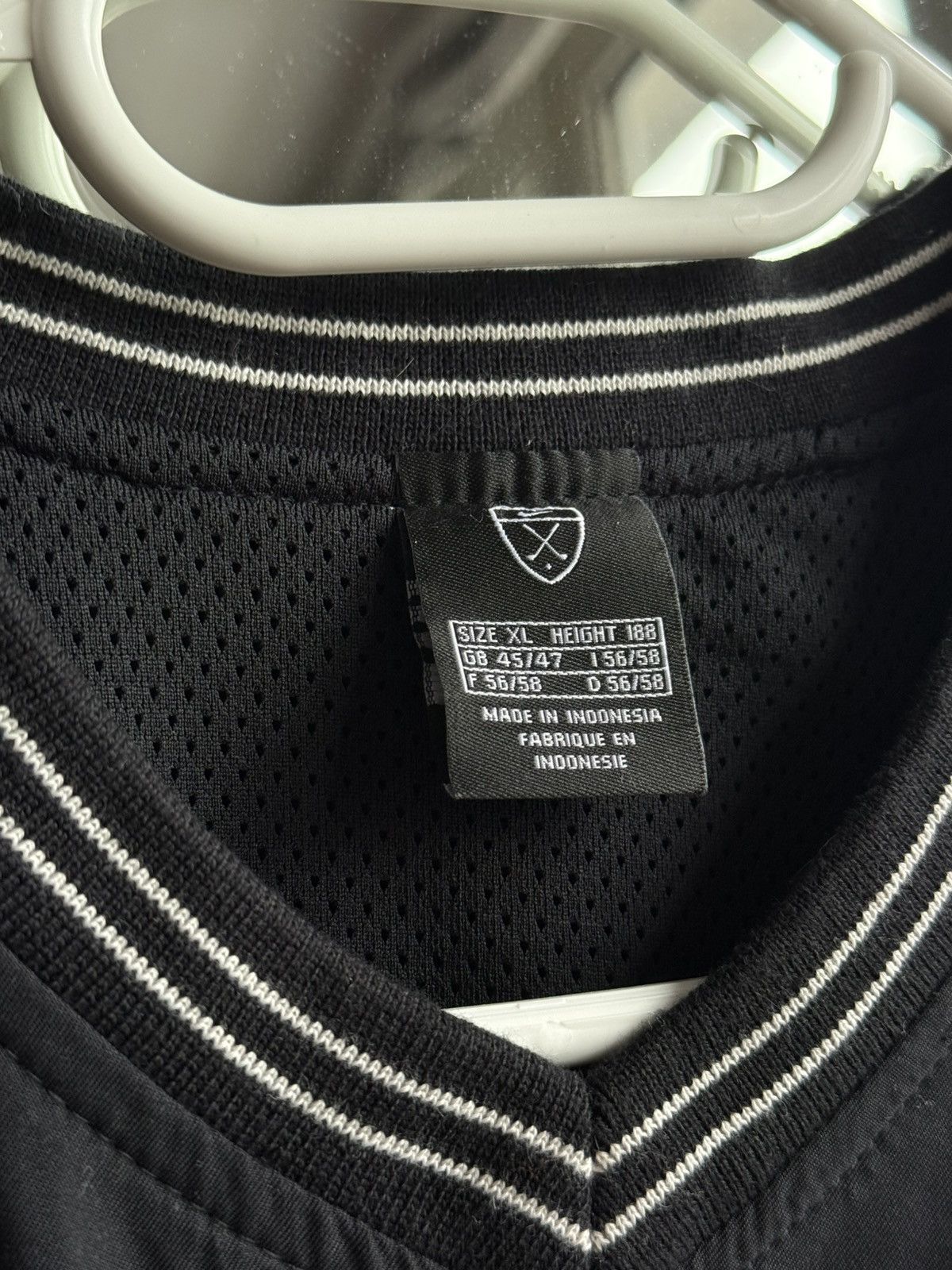 Nike Nike Golf Vodafone Logo Vest Black XL Vintage Sports Size US XL / EU 56 / 4 - 6 Thumbnail